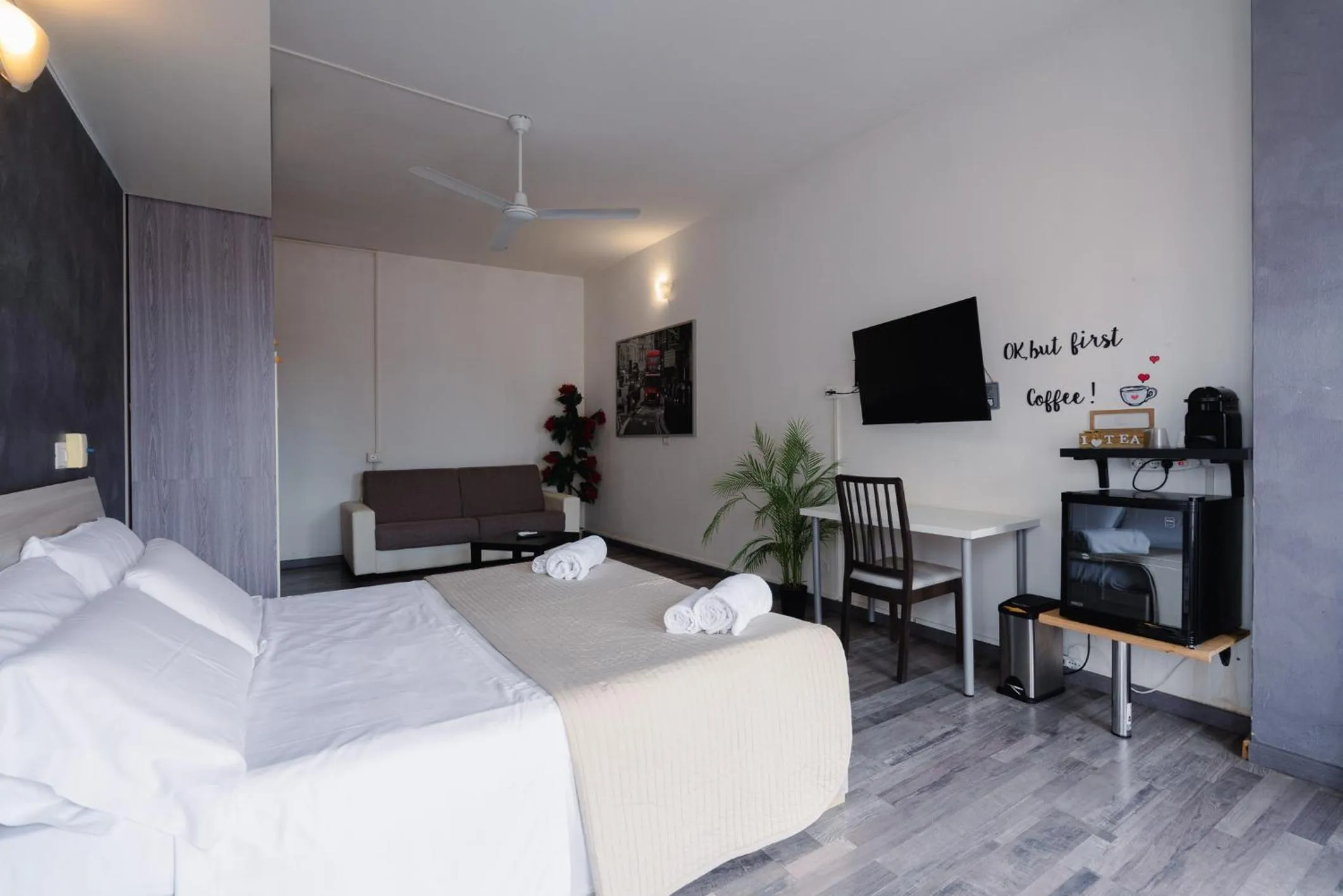 Bed in Galleria Del Reno