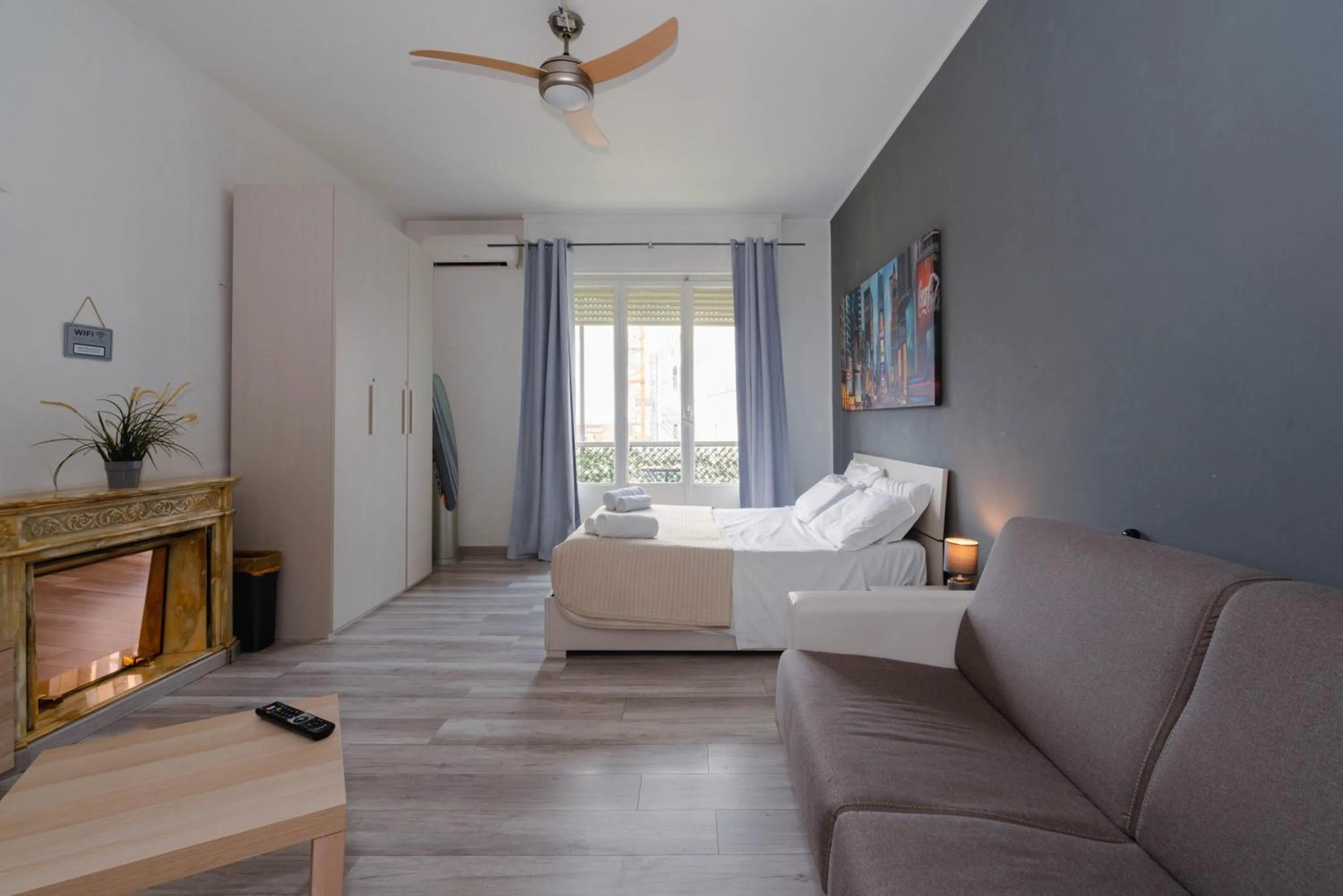 Bed in Galleria Del Reno