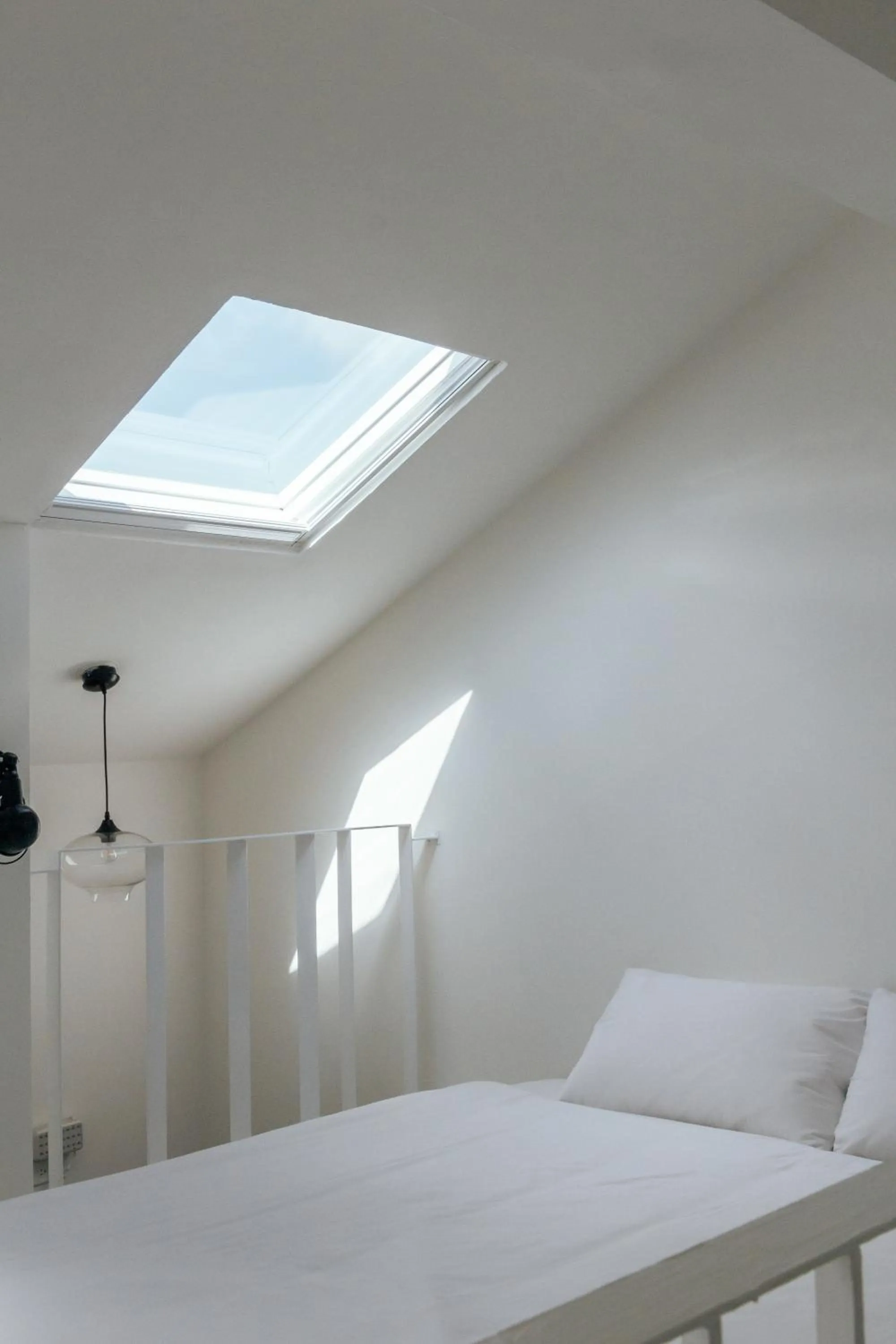 Bed in Ocean Day By Day