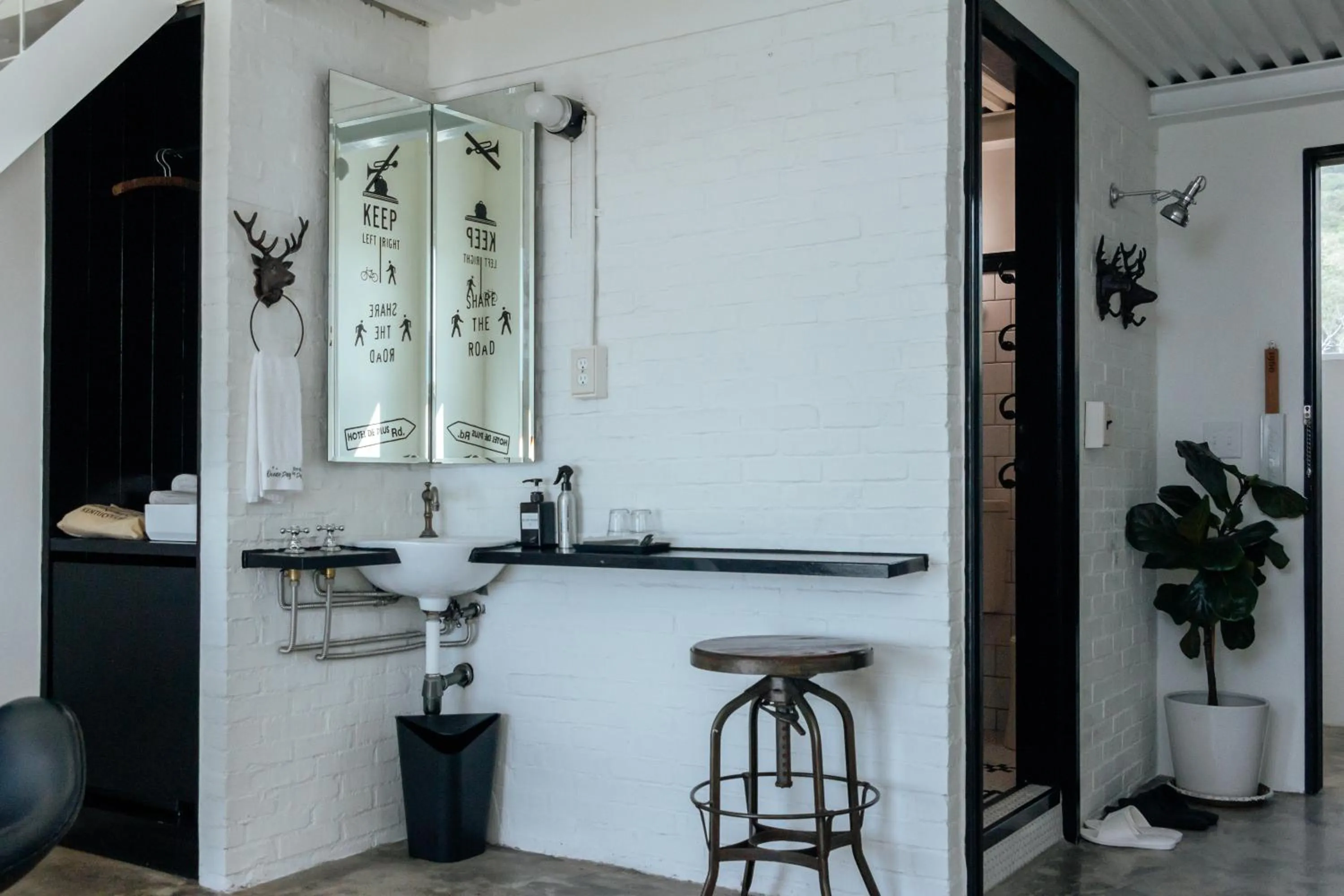 Bathroom in Ocean Day By Day