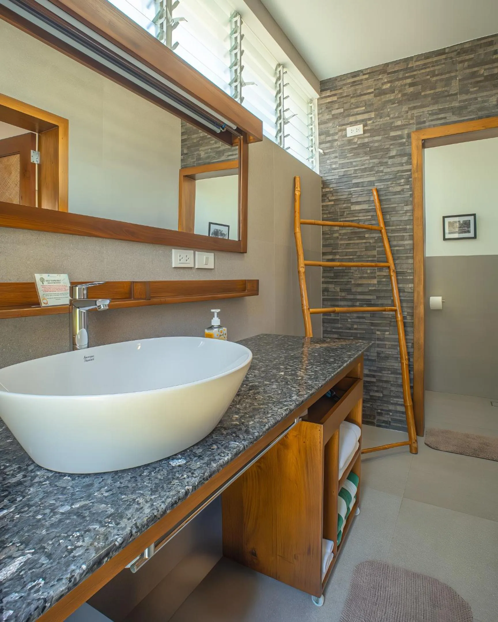 Halamanan Residences