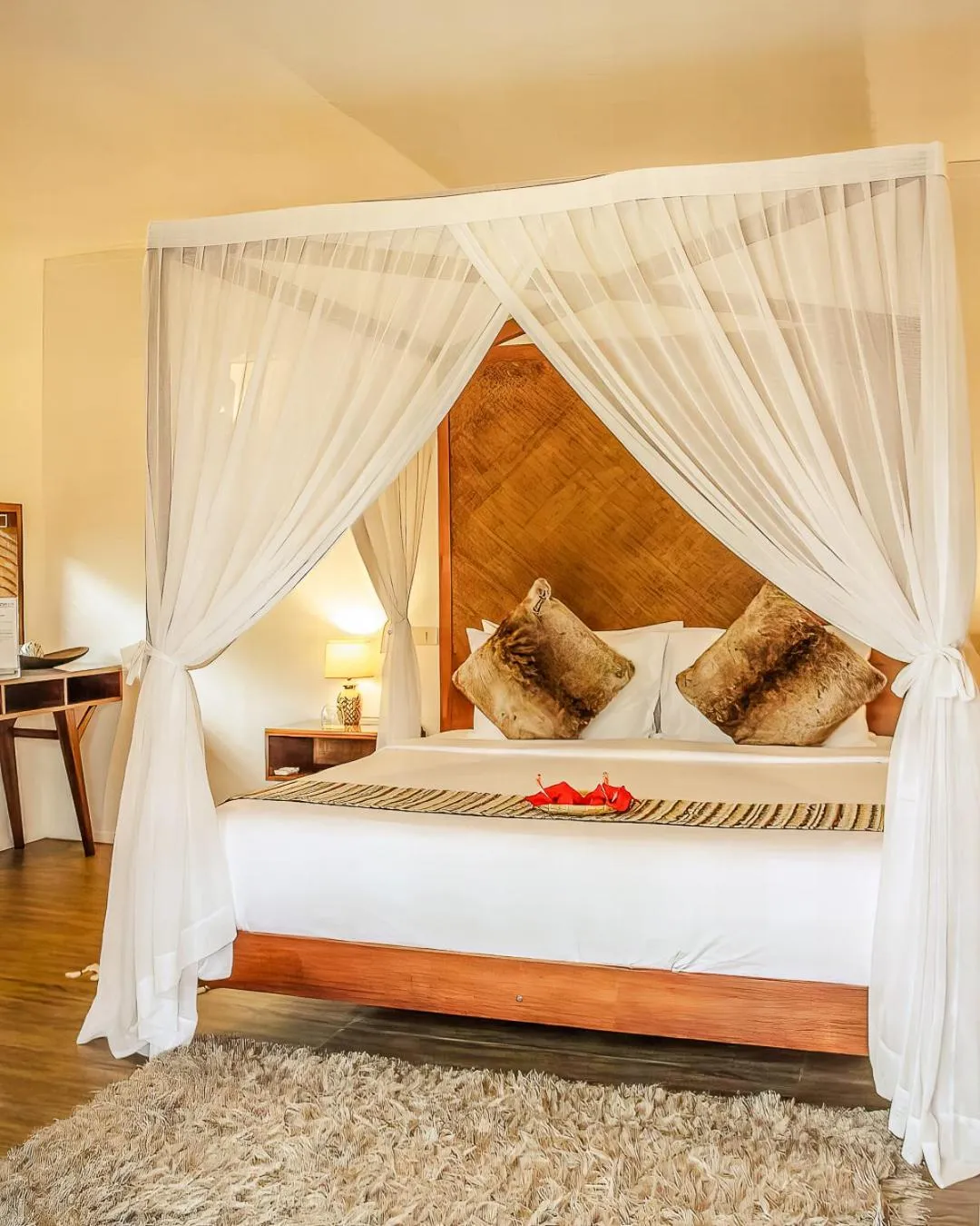 Bed in Halamanan Residences