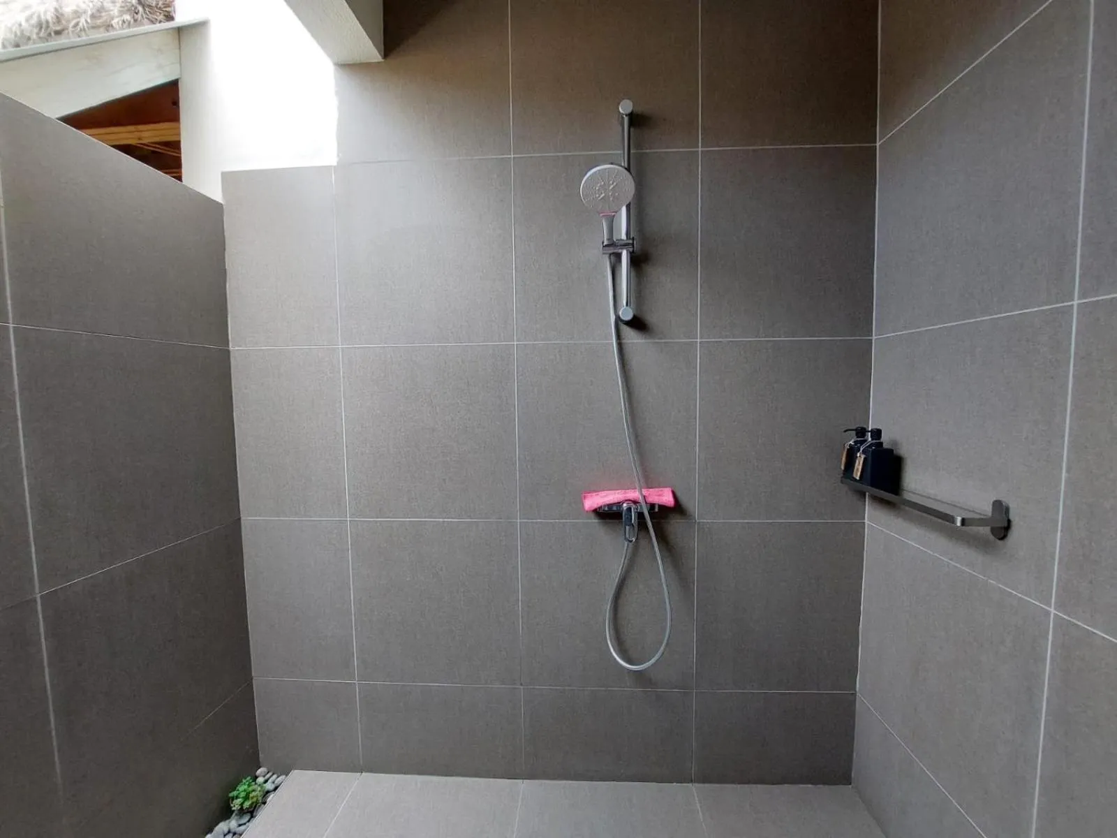 Shower in Halamanan Residences