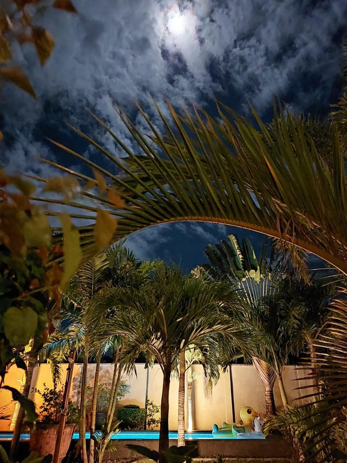 Halamanan Residences