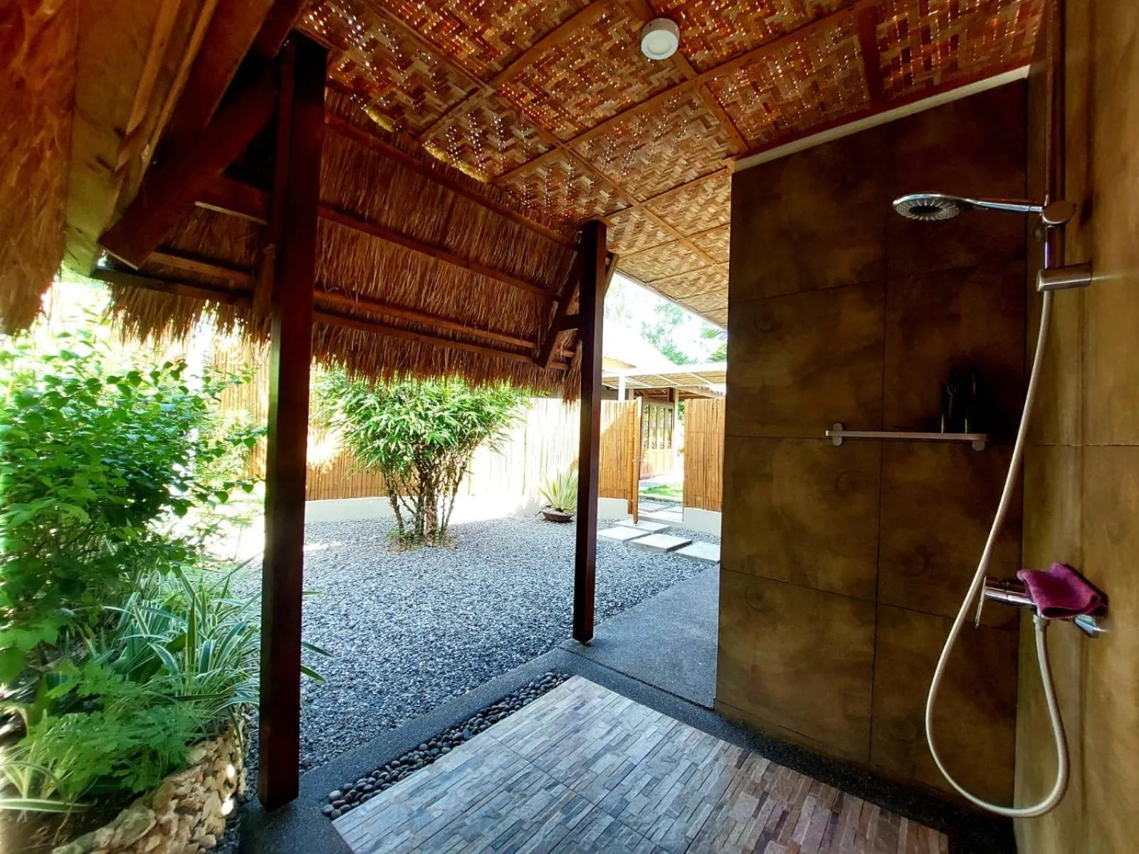 Halamanan Residences