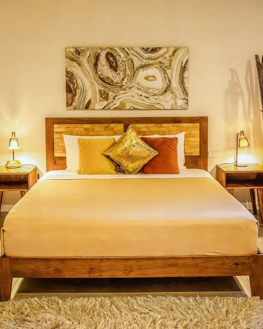 Bed in Halamanan Residences