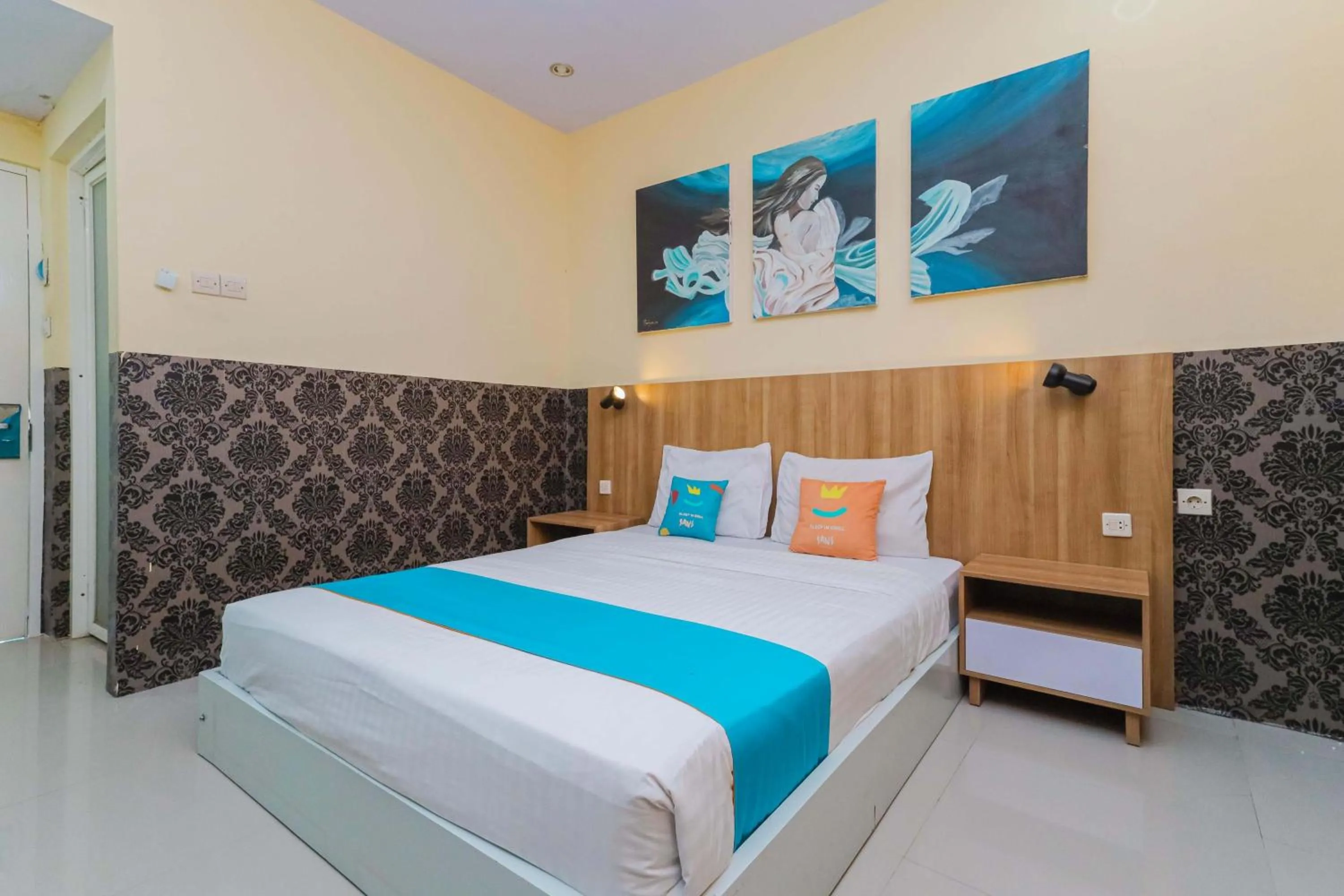 Bedroom, Bed in Sans Borobudur Homestay Banyuwangi