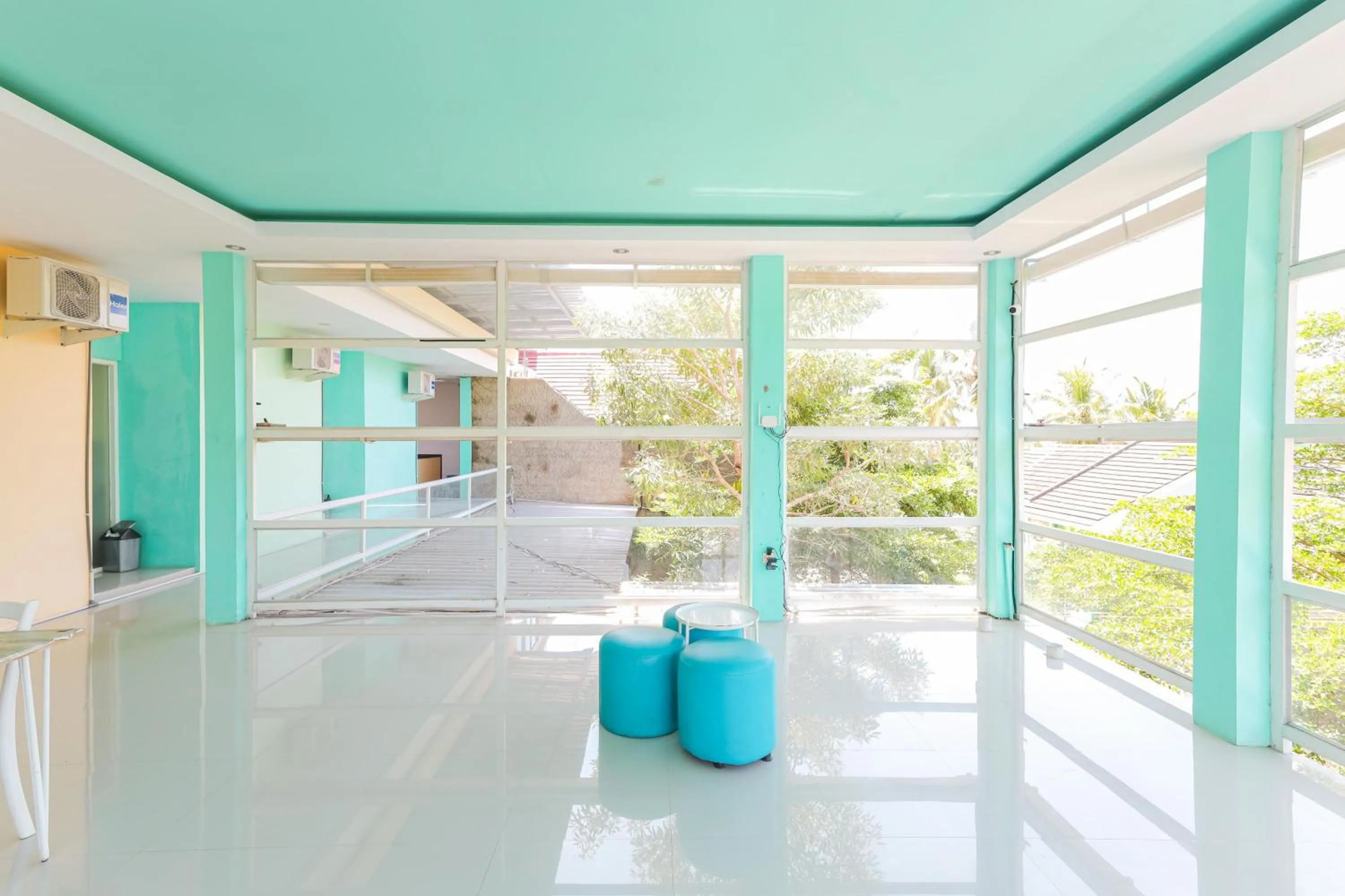 Seating area in Sans Borobudur Homestay Banyuwangi