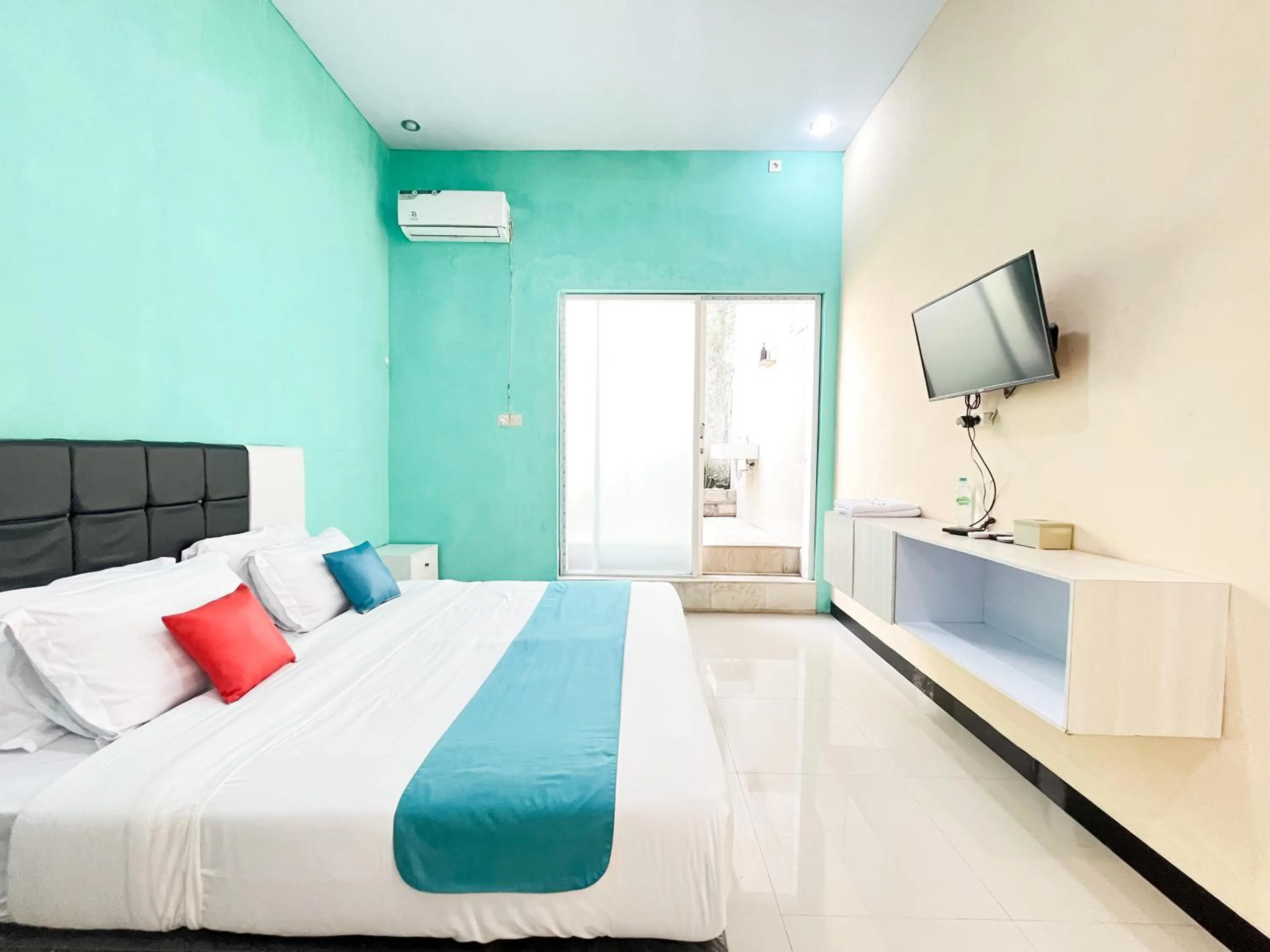 Bedroom, Bed in Sans Borobudur Homestay Banyuwangi