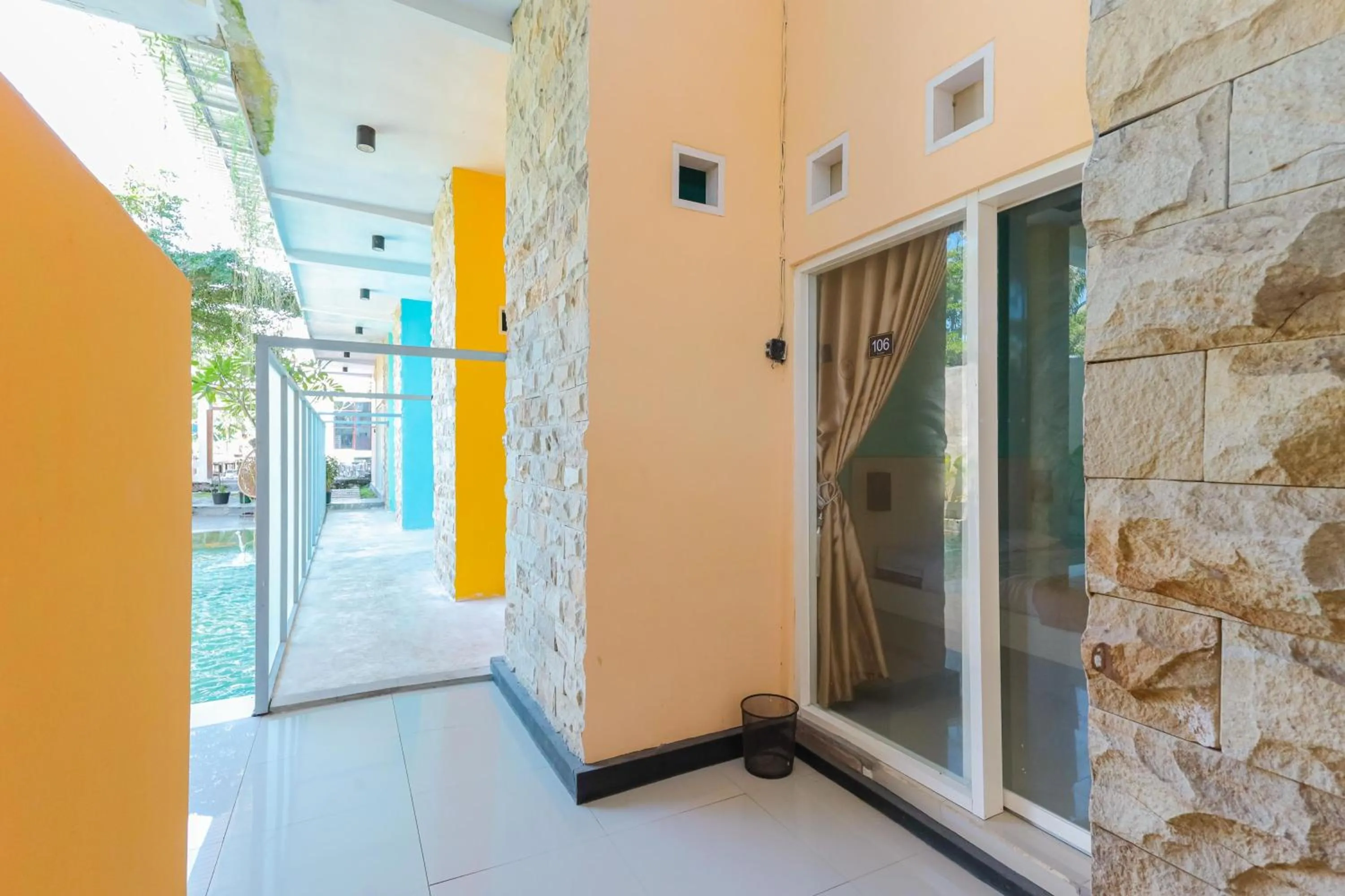 Balcony/Terrace in Sans Borobudur Homestay Banyuwangi