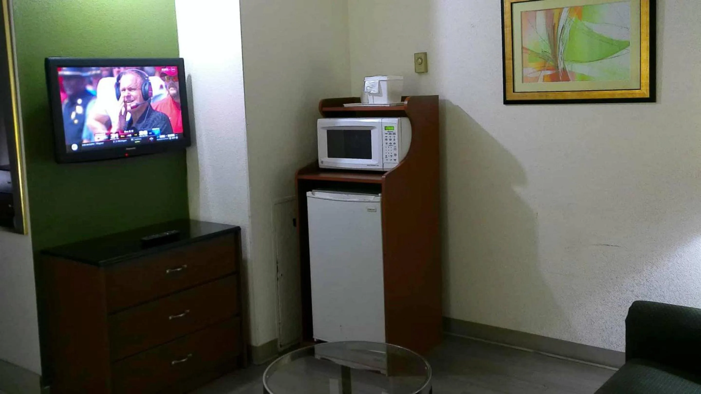 Bedroom in Quality Inn & Suites Indianapolis Northwest