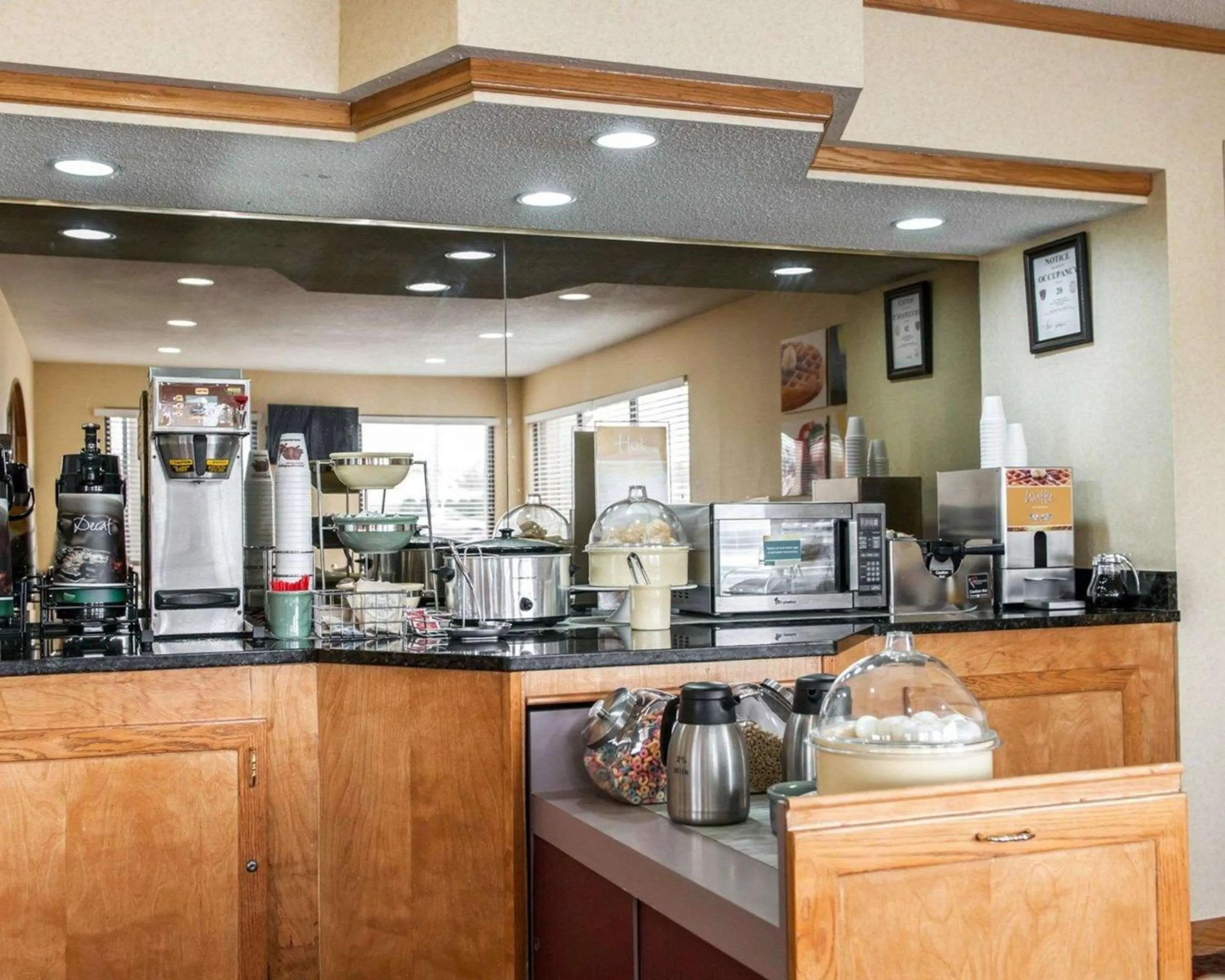 Restaurant/places to eat in Quality Inn & Suites Indianapolis Northwest