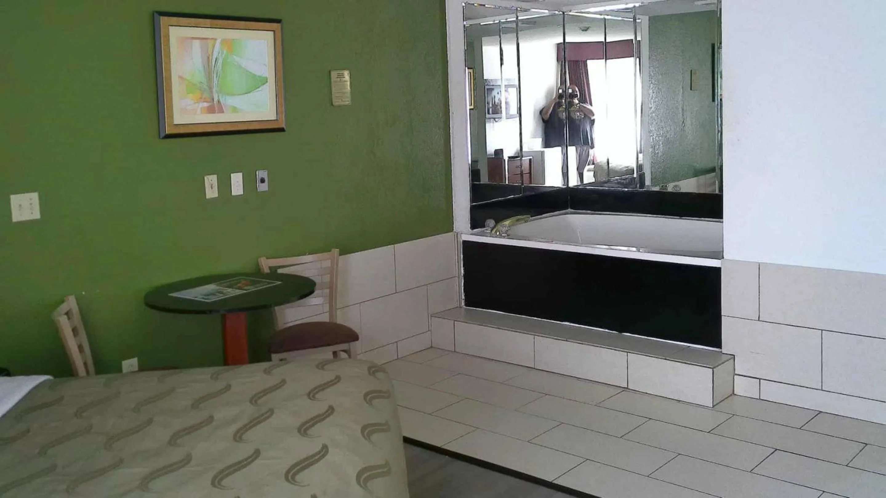 Bedroom in Quality Inn & Suites Indianapolis Northwest