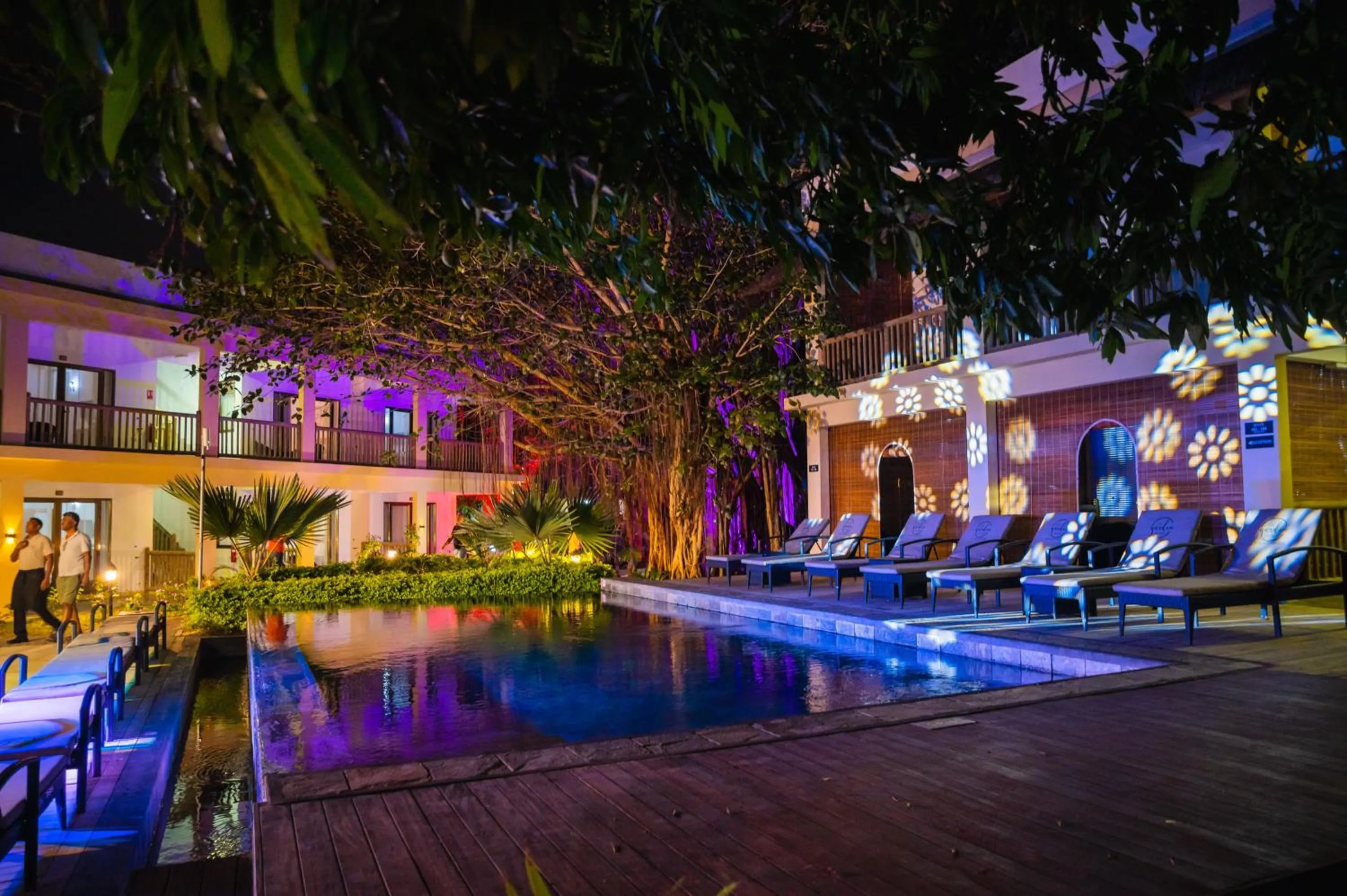 Swimming pool in The Garden Lodge Pereybere - Piscine & Jardin