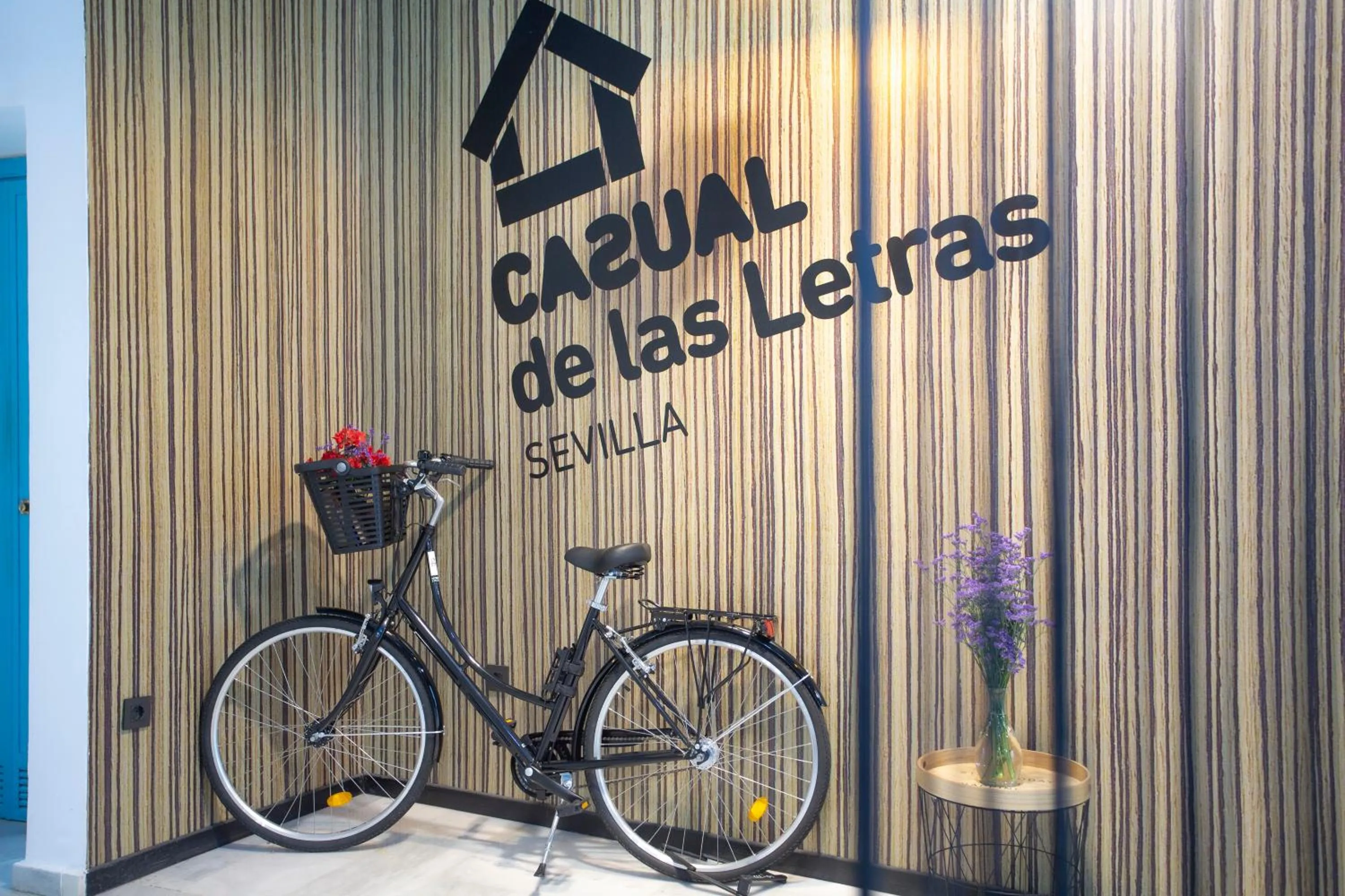 Lobby or reception in Casual de las Letras Sevilla