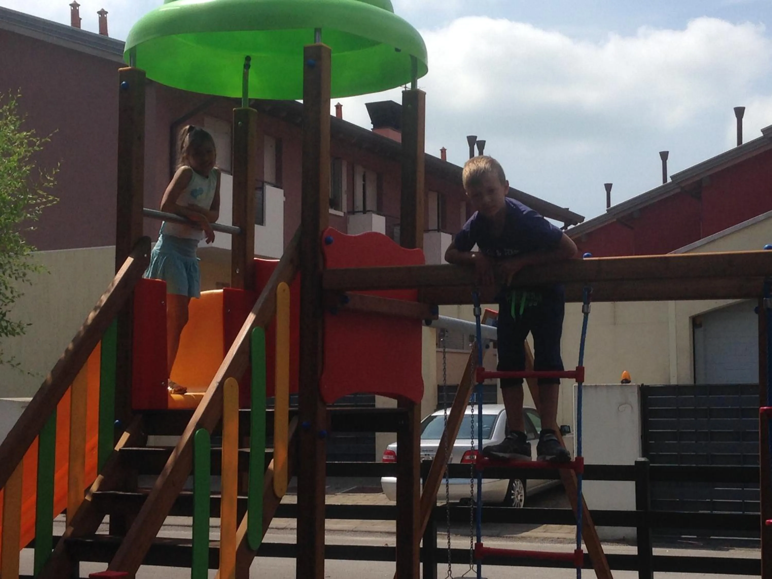 young children in Hotel Al Fogo