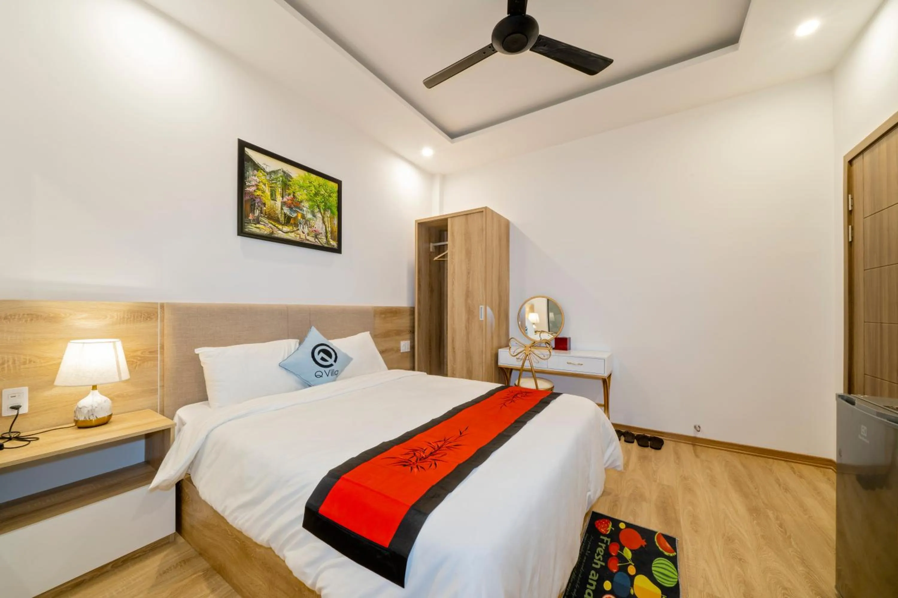 Photo of the whole room, Bed in Q Villa Hoi An