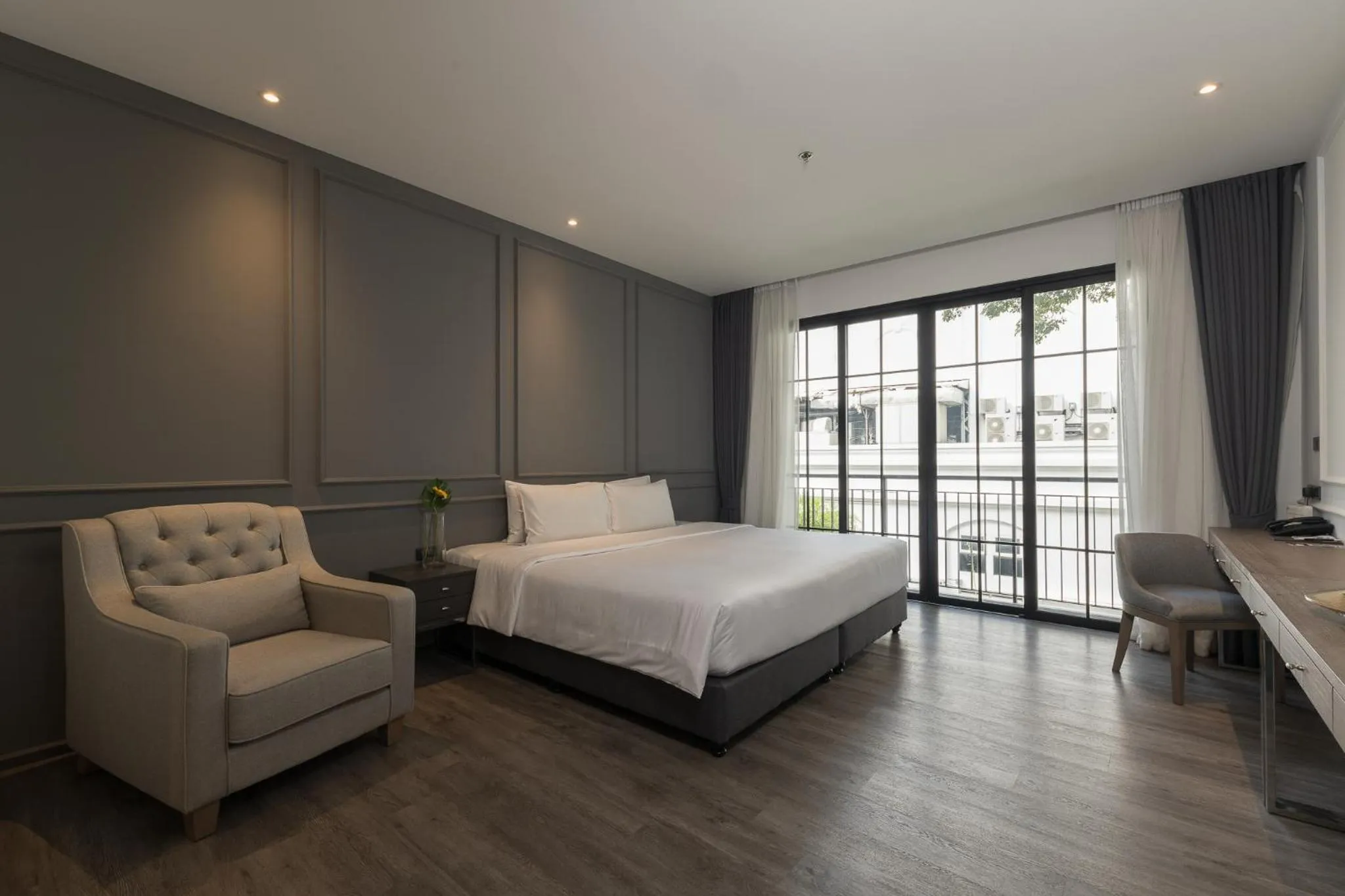 Bedroom, Bed in One Patio Hotel Pattaya - SHA Extra Plus