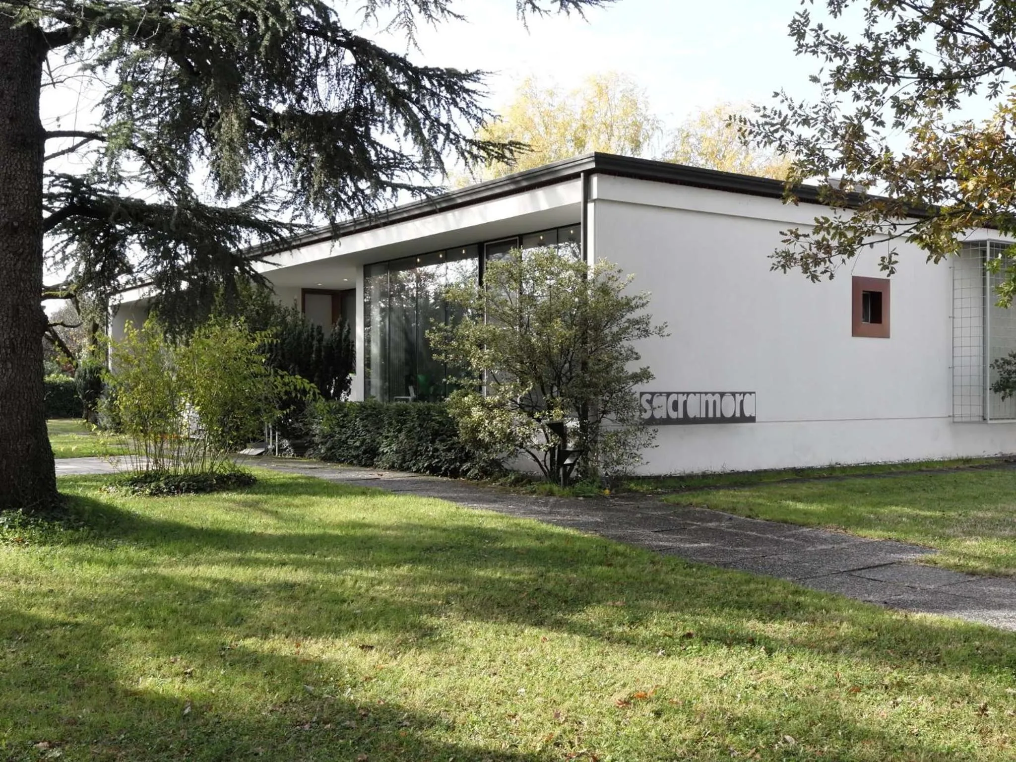 Property building in Sacramora