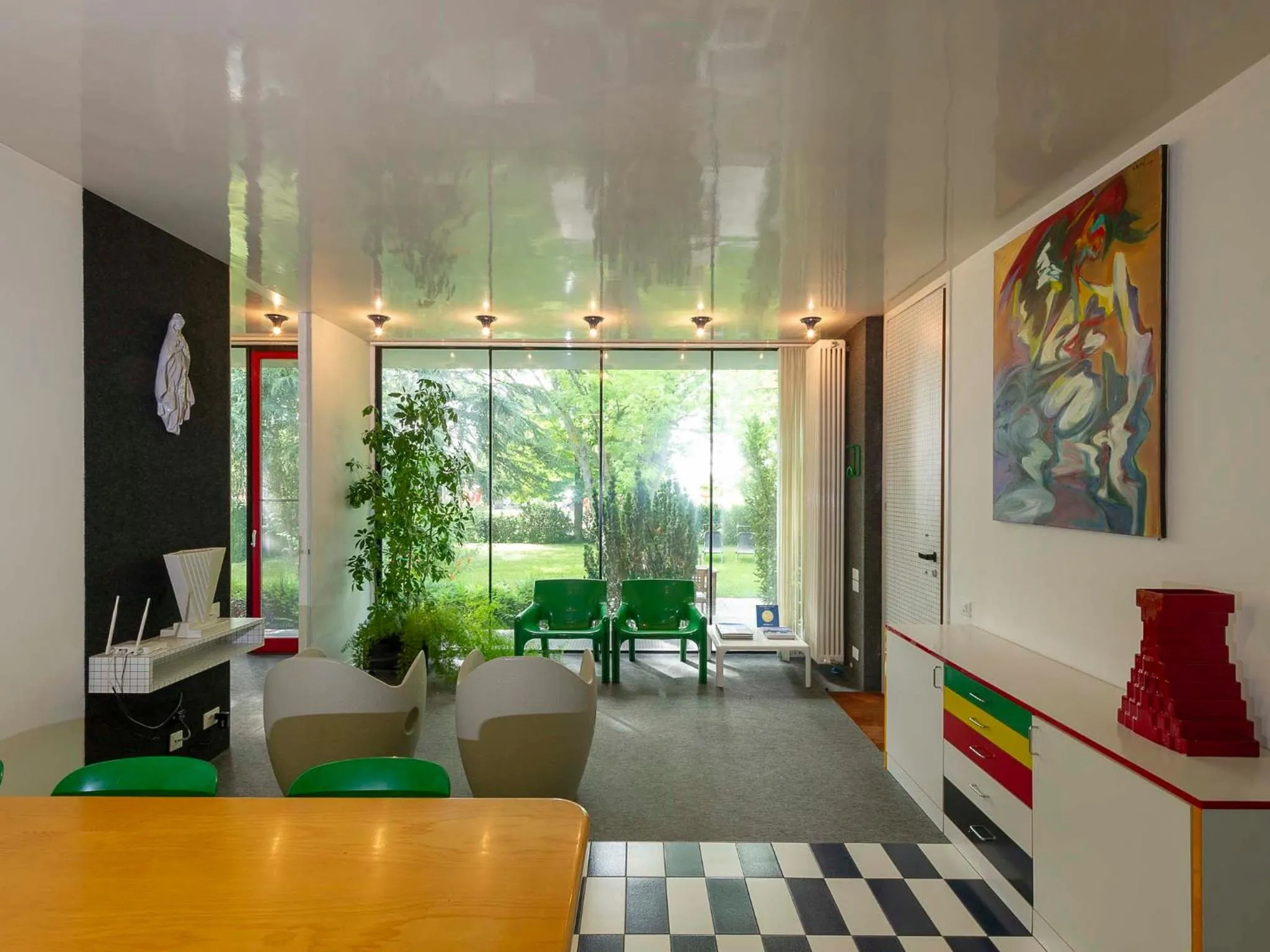 Seating area in Sacramora