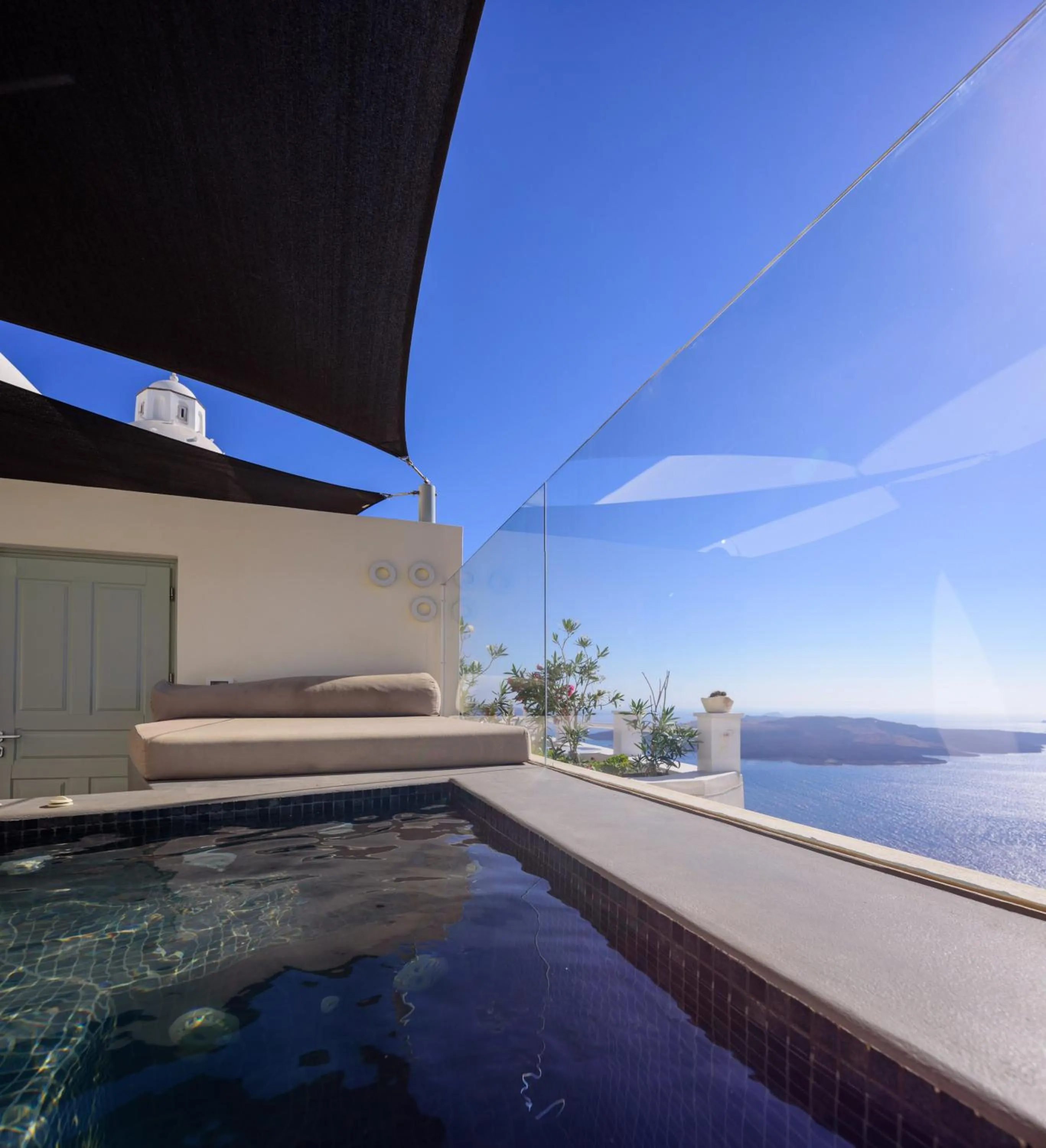 Hot Tub in Keti Hotel