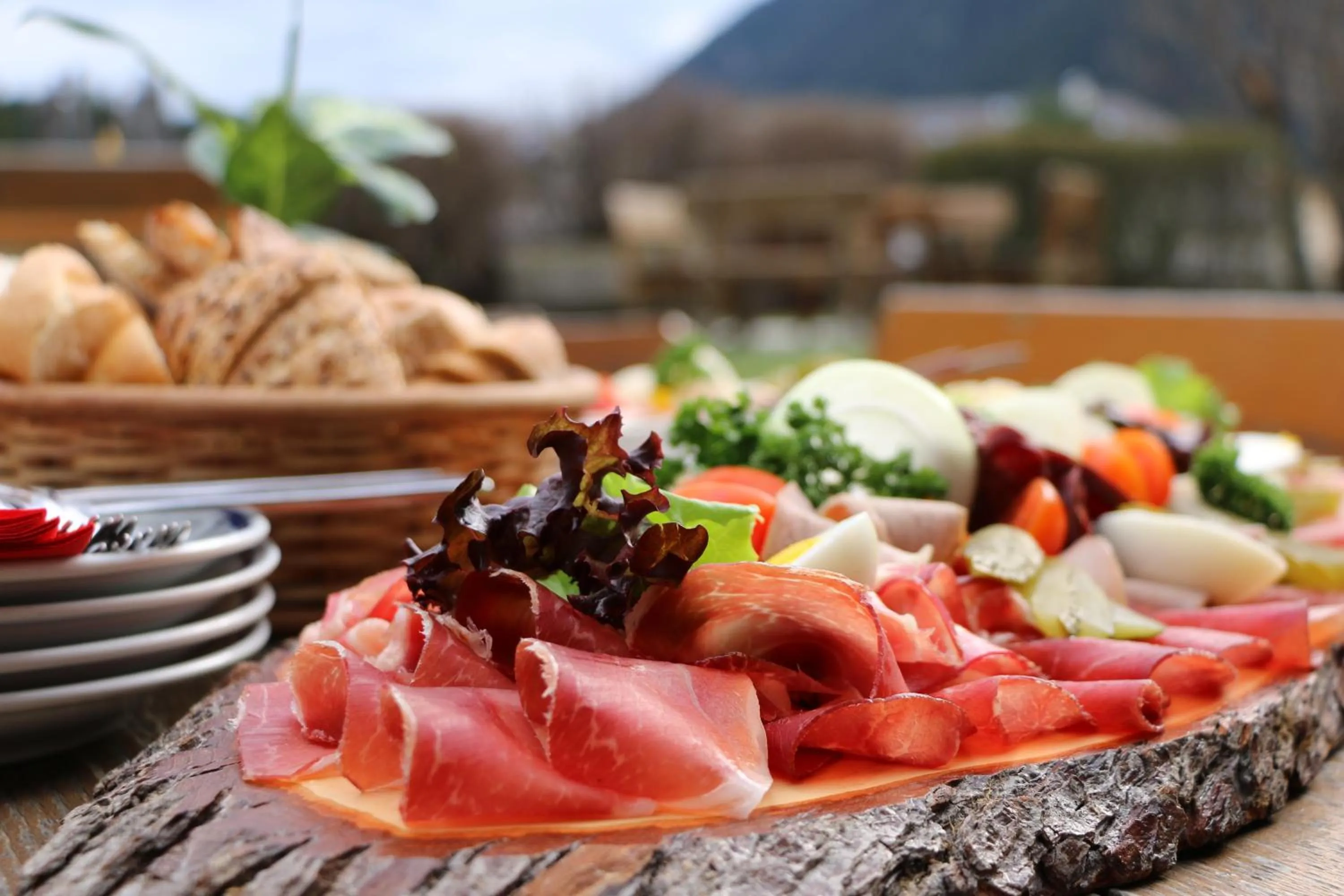 Restaurant/places to eat in Residence Kahn