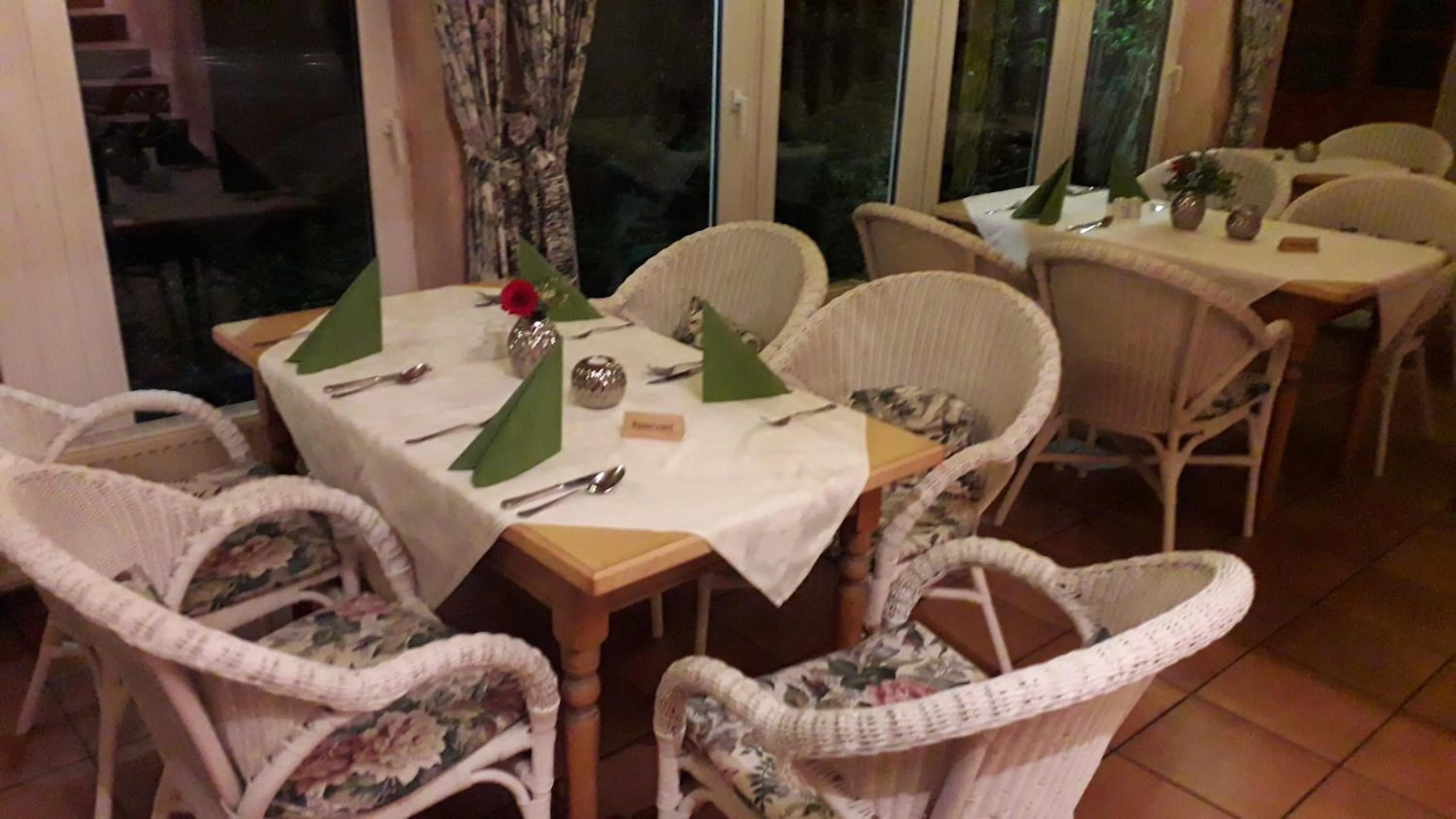 Restaurant/places to eat in Hotel Rosengarten Leipzig-Naunhof