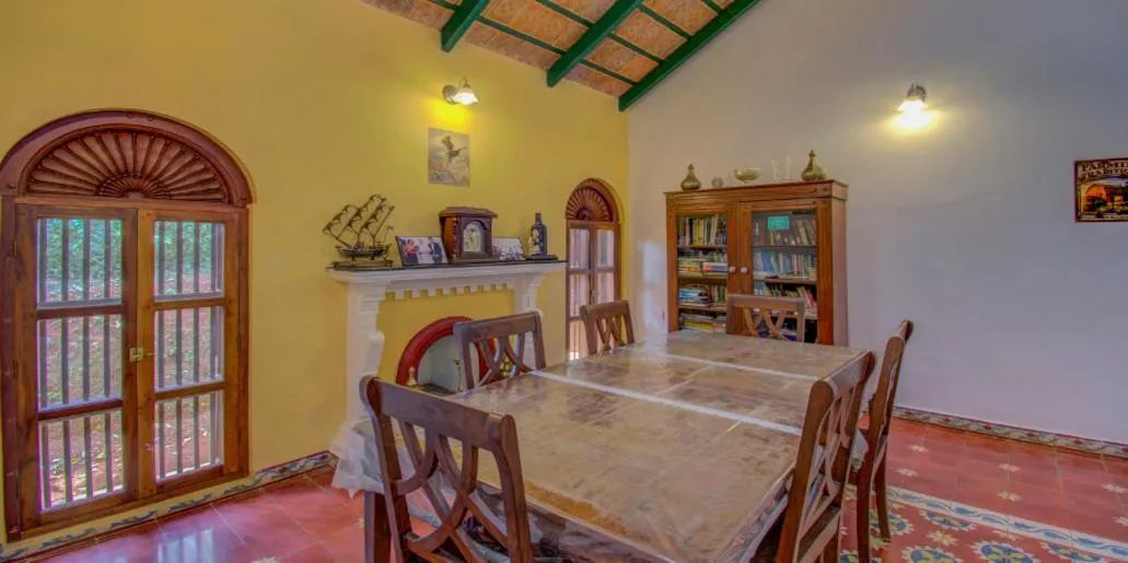 Dining area in amã Stays & Trails, Rare Earth Estate