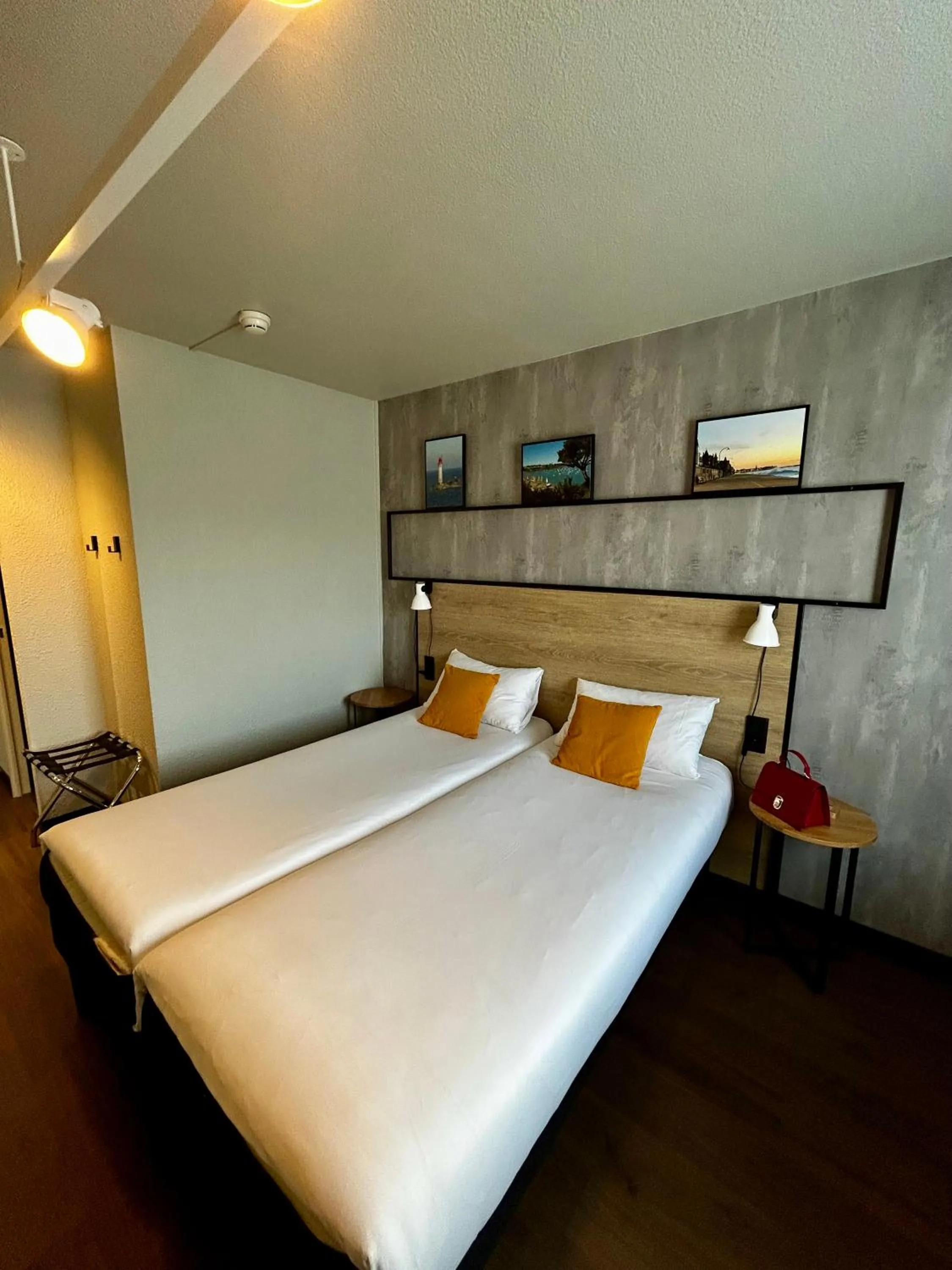 Photo of the whole room, Bed in ibis Saint-Malo Madeleine