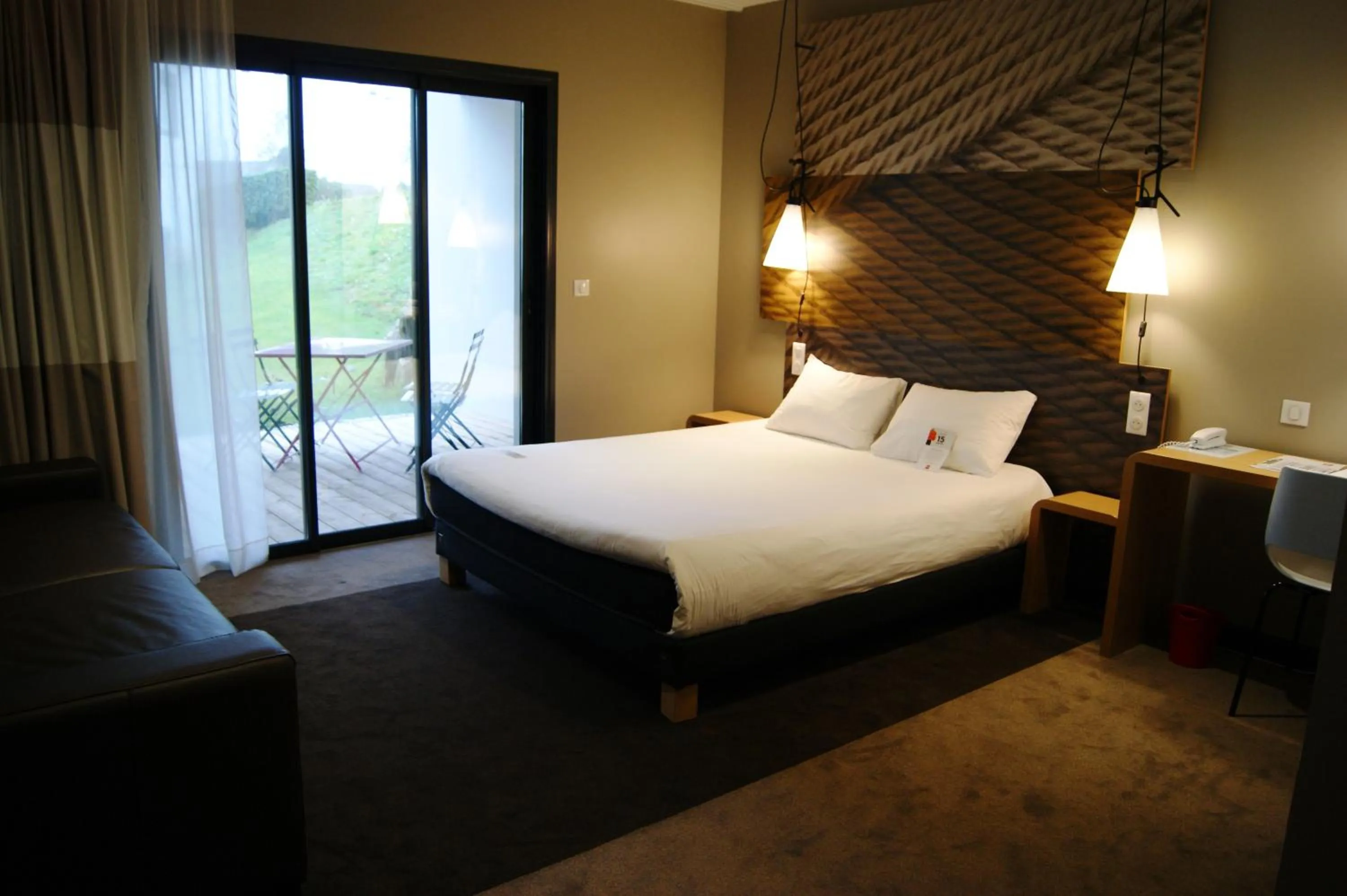 Photo of the whole room, Bed in ibis Saint-Malo Madeleine