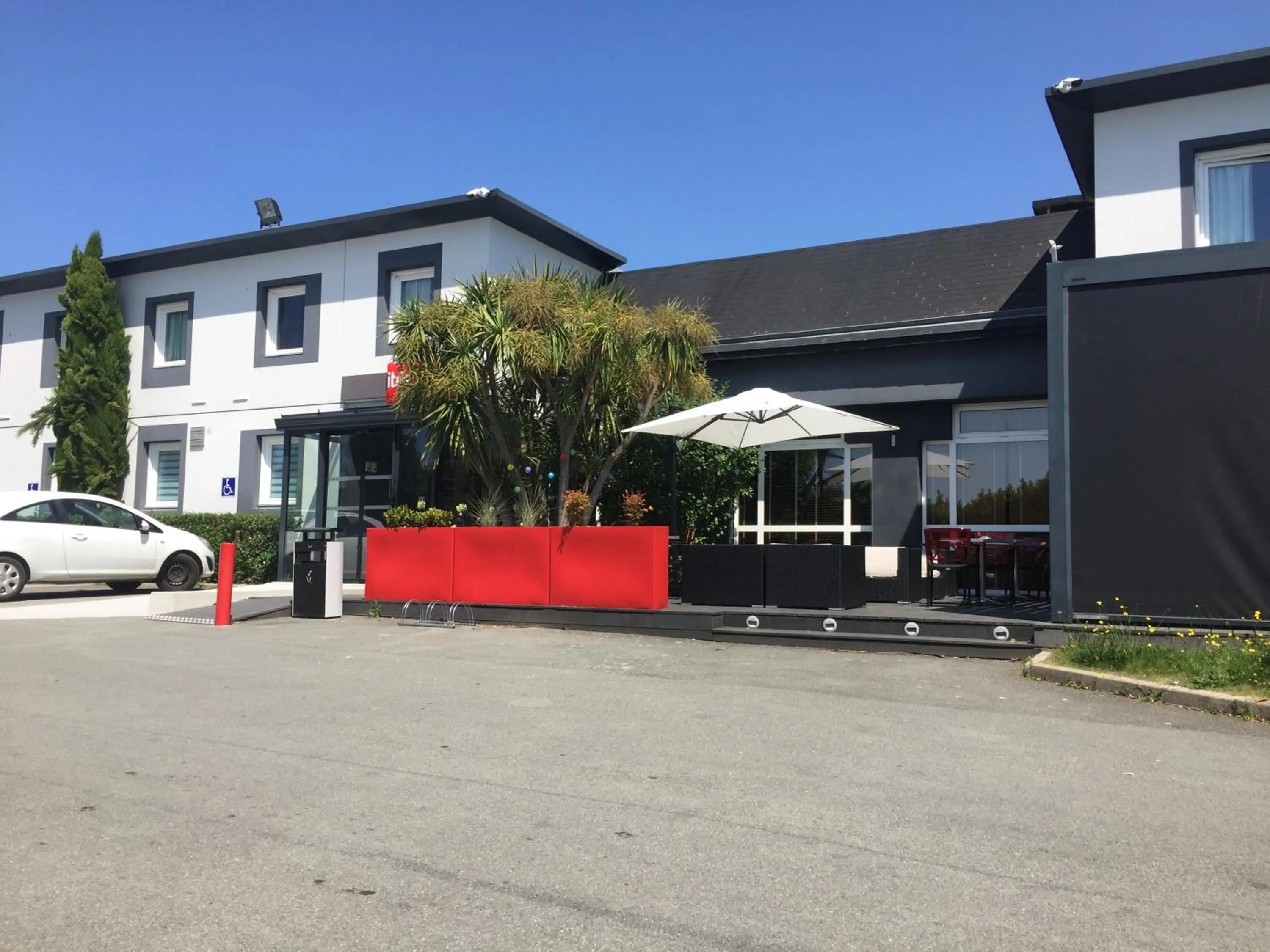 Balcony/Terrace in ibis Saint-Malo Madeleine