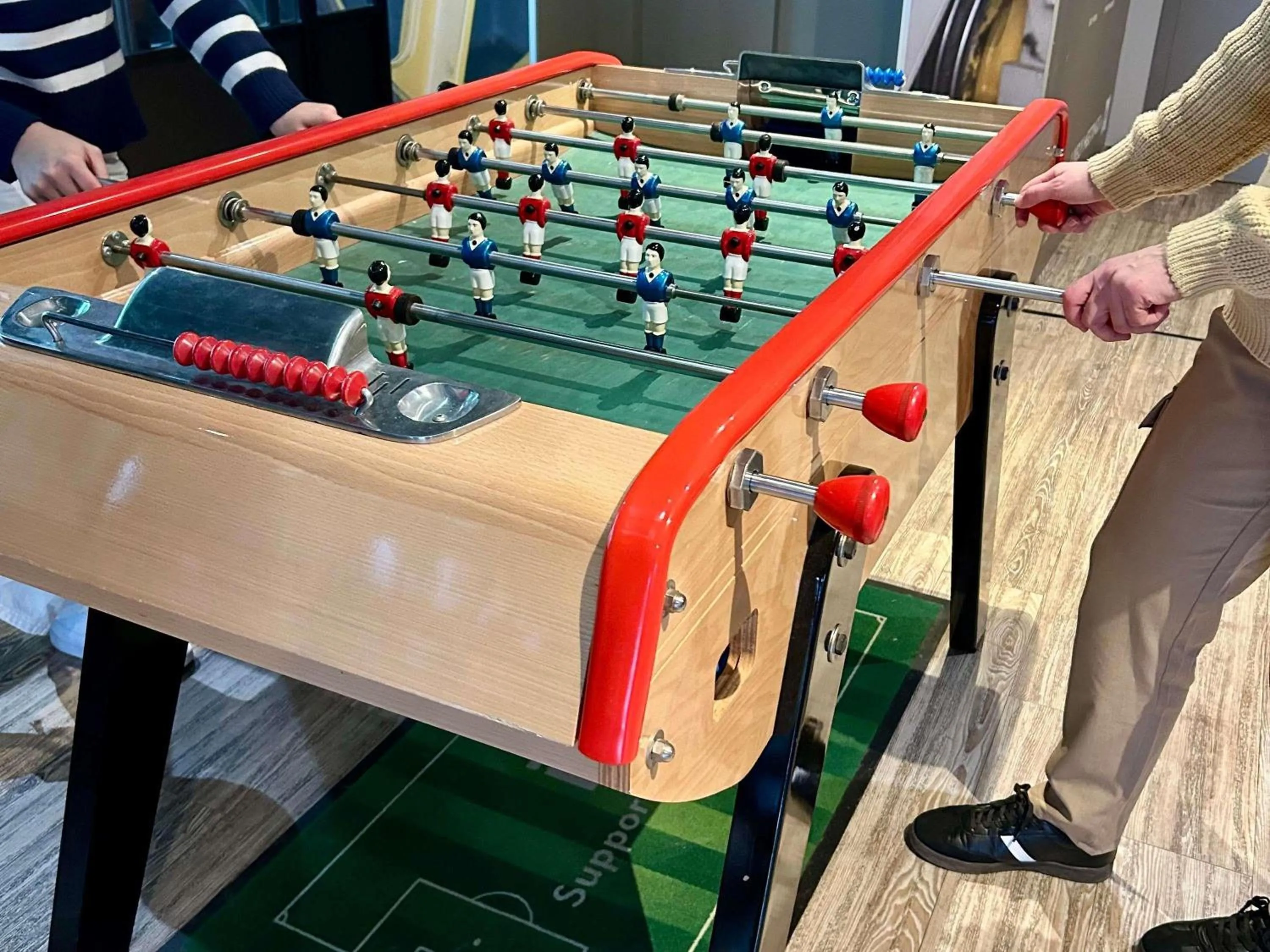 Lounge or bar in ibis Saint-Malo Madeleine