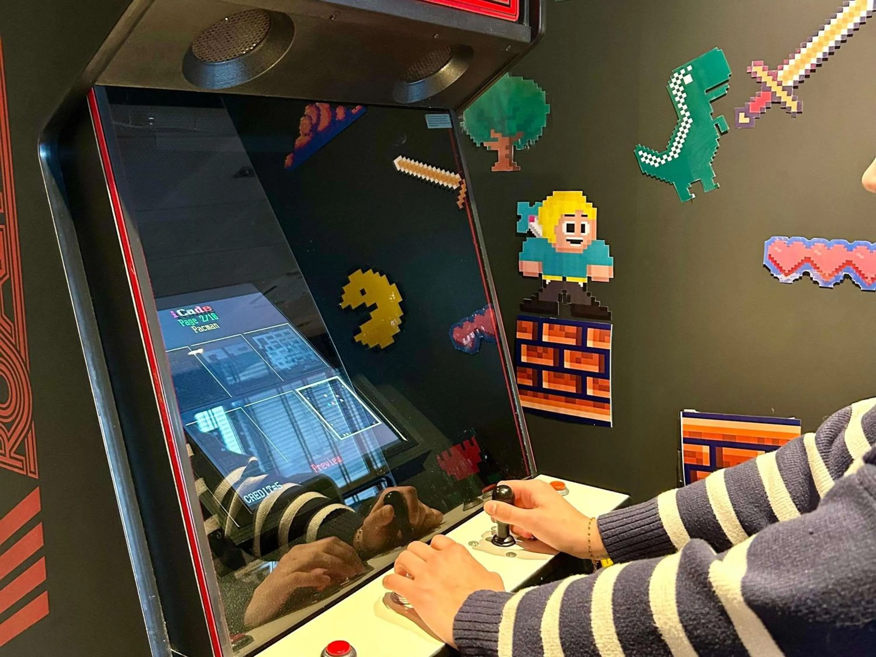 Lounge or bar in ibis Saint-Malo Madeleine