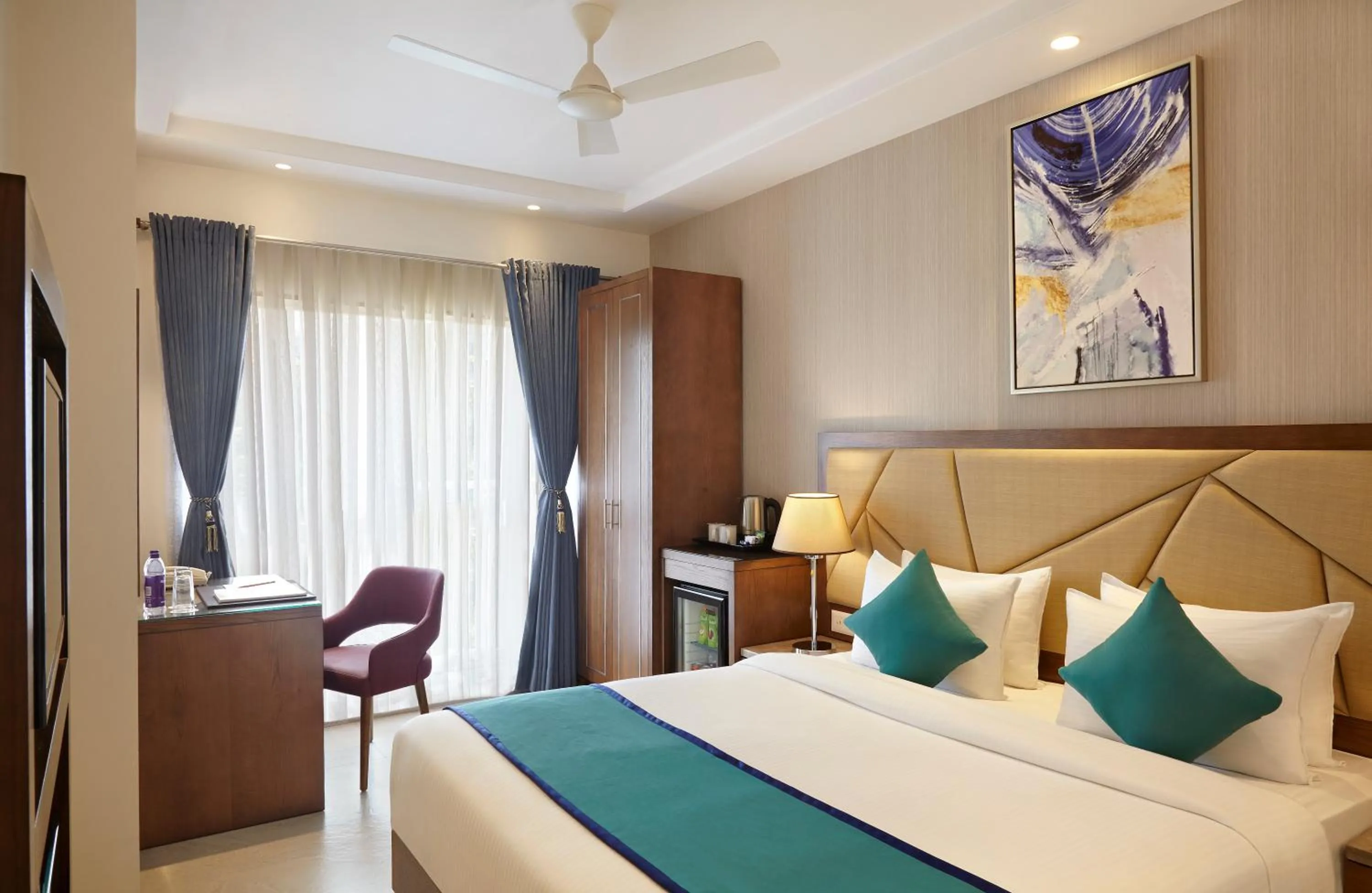 Bedroom, Bed in Click Hotel Aurangabad