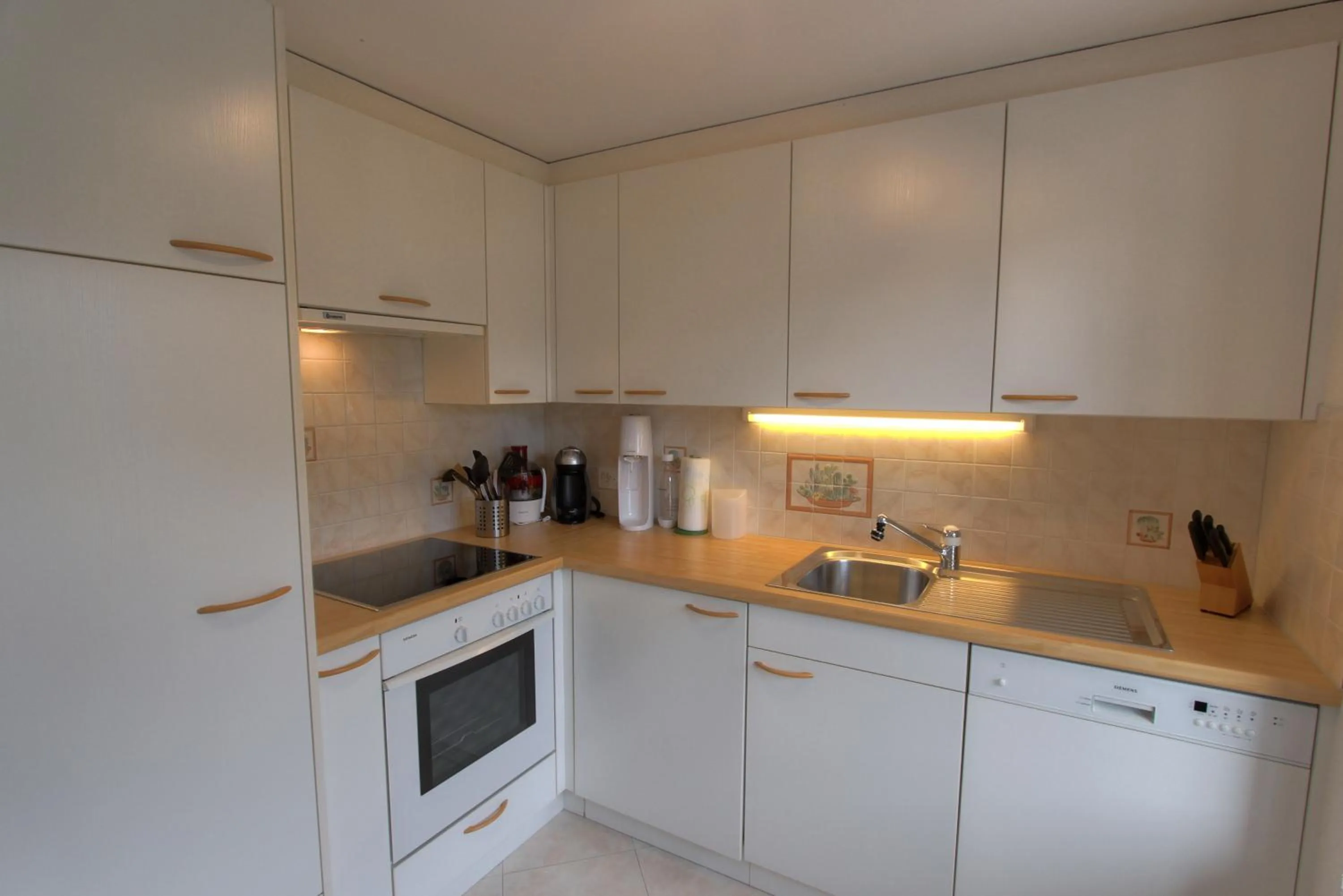Kitchen or kitchenette in Rosat 13