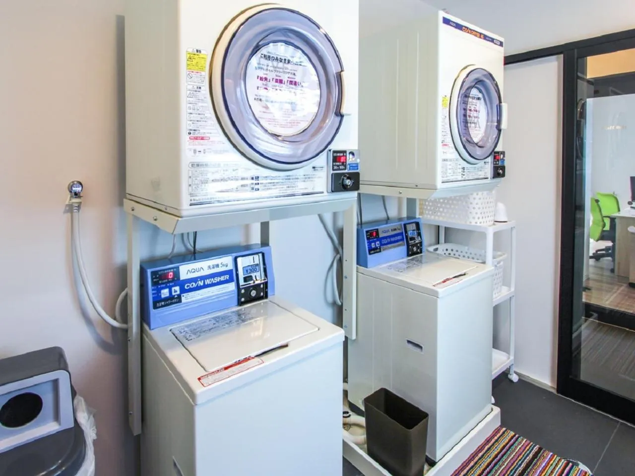 Communal lounge/ TV room in HOTEL LiVEMAX Okayama West