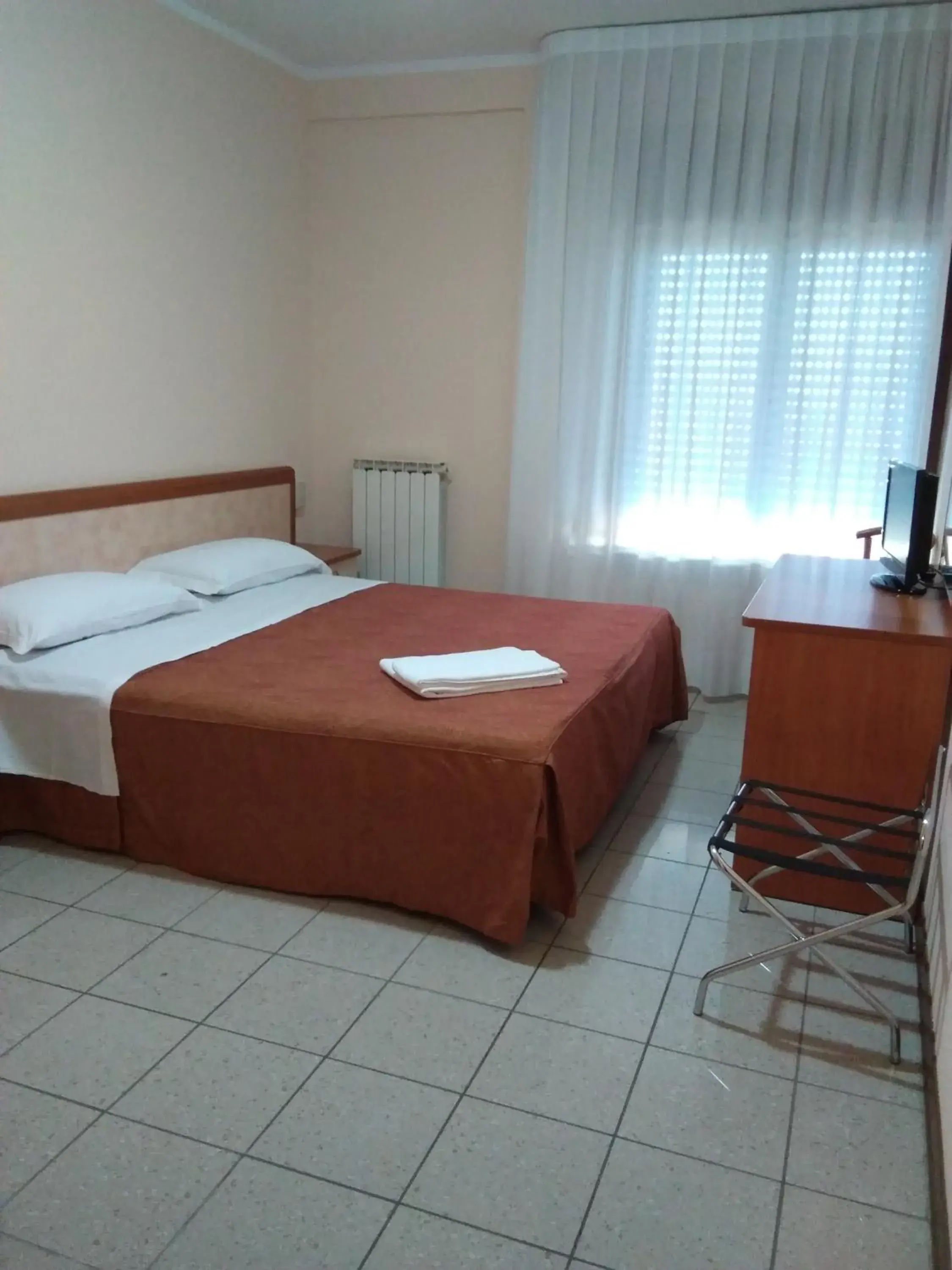 Double Room - single occupancy in Hotel Rose&Crown Double Room - single occupancy in Hotel Rose&Crown