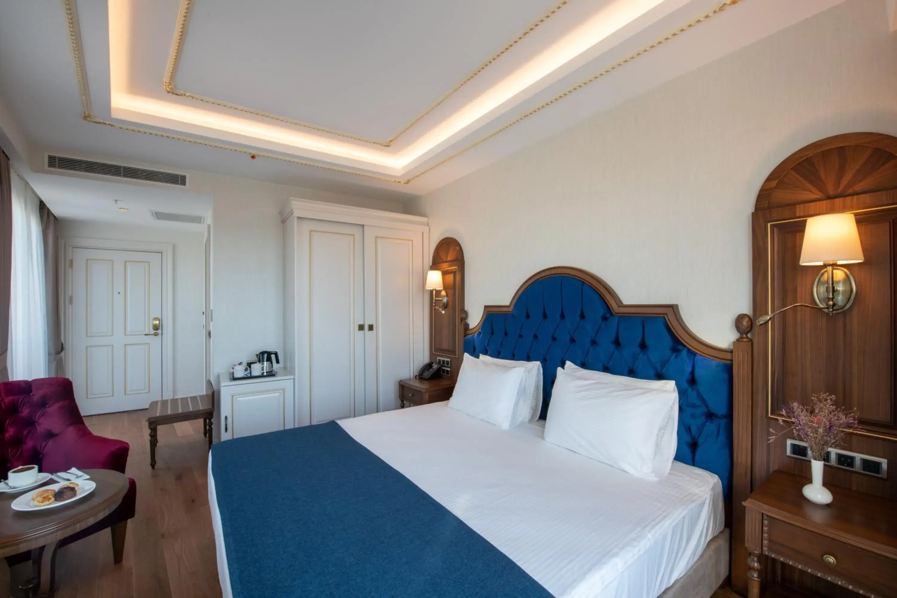 Superior Double Room in Bvs Bosphorus Pera Hotel Superior Double Room in Bvs Bosphorus Pera Hotel