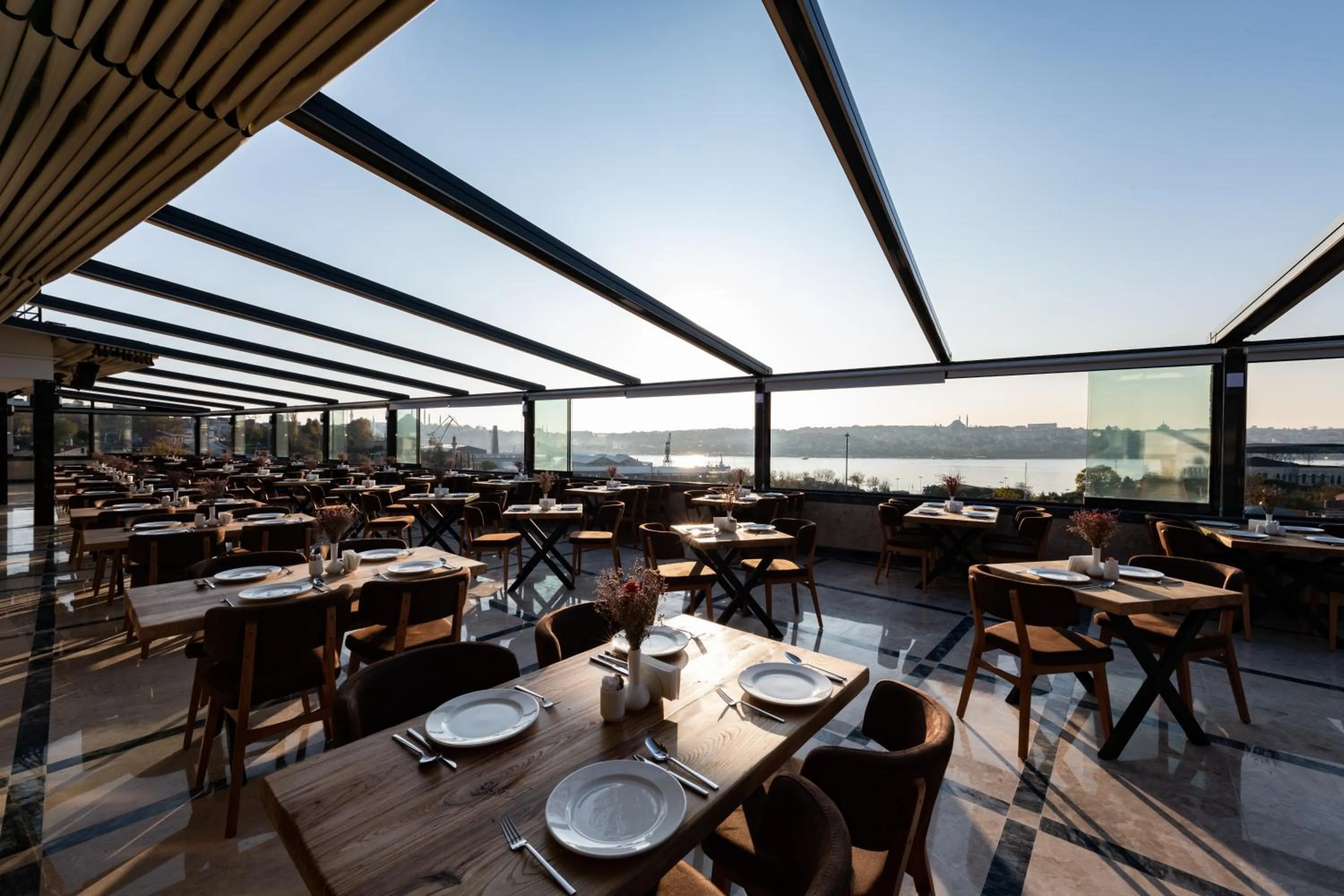 Restaurant/places to eat in Bvs Bosphorus Pera Hotel