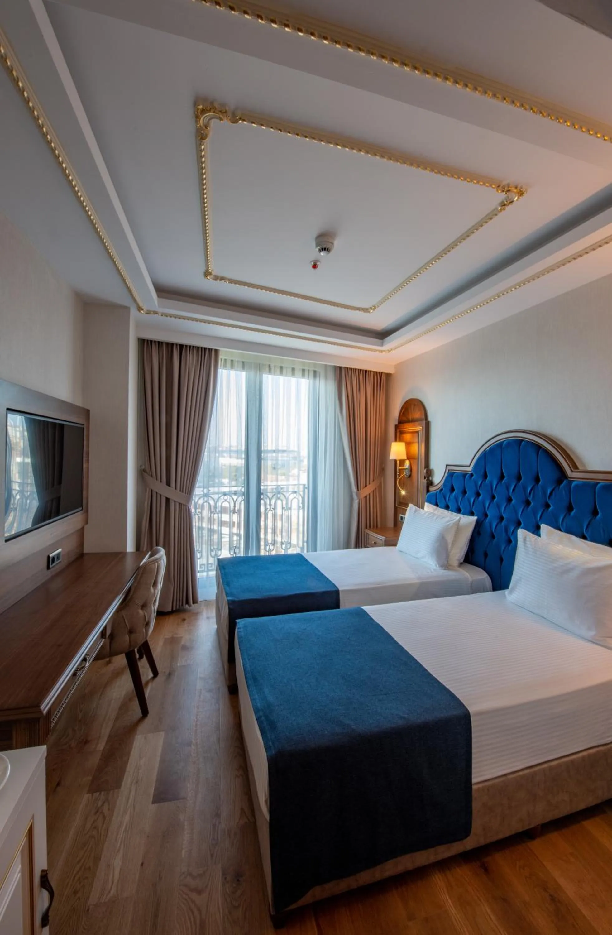 Bed in Bvs Bosphorus Pera Hotel