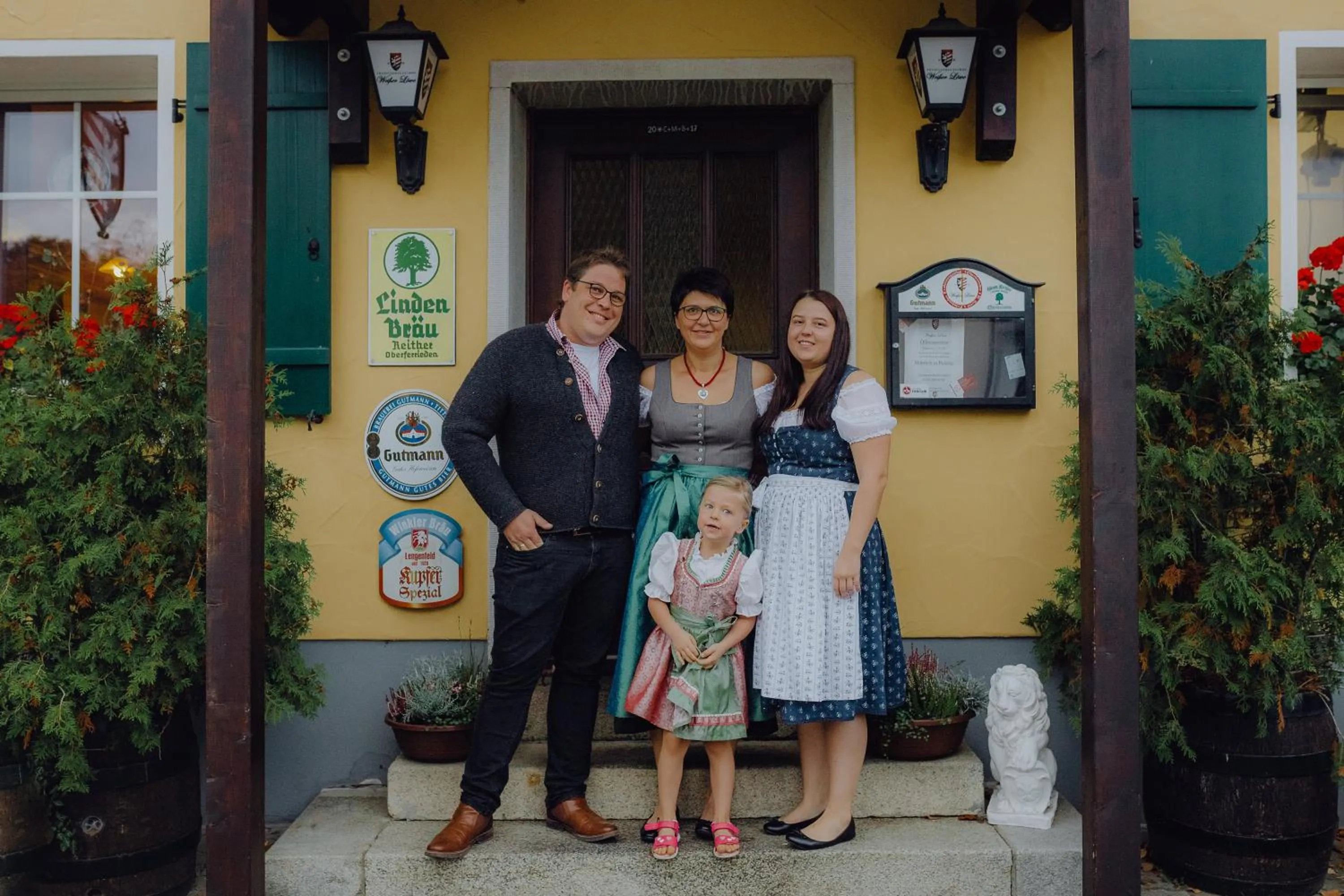 Facade/entrance in Hotel Gasthof Weißer Löwe