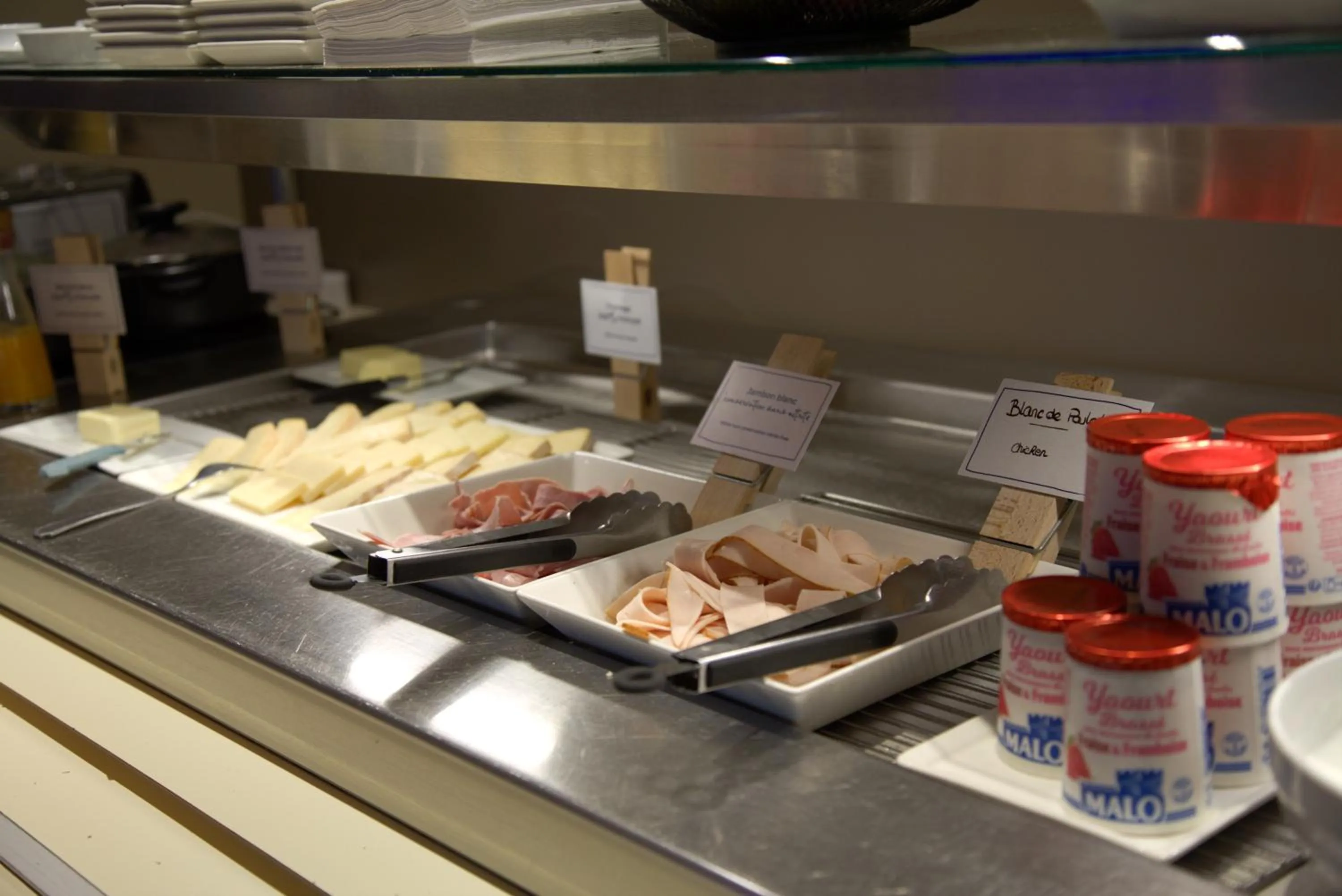 Food and drinks in ibis Clermont Ferrand Sud Herbet