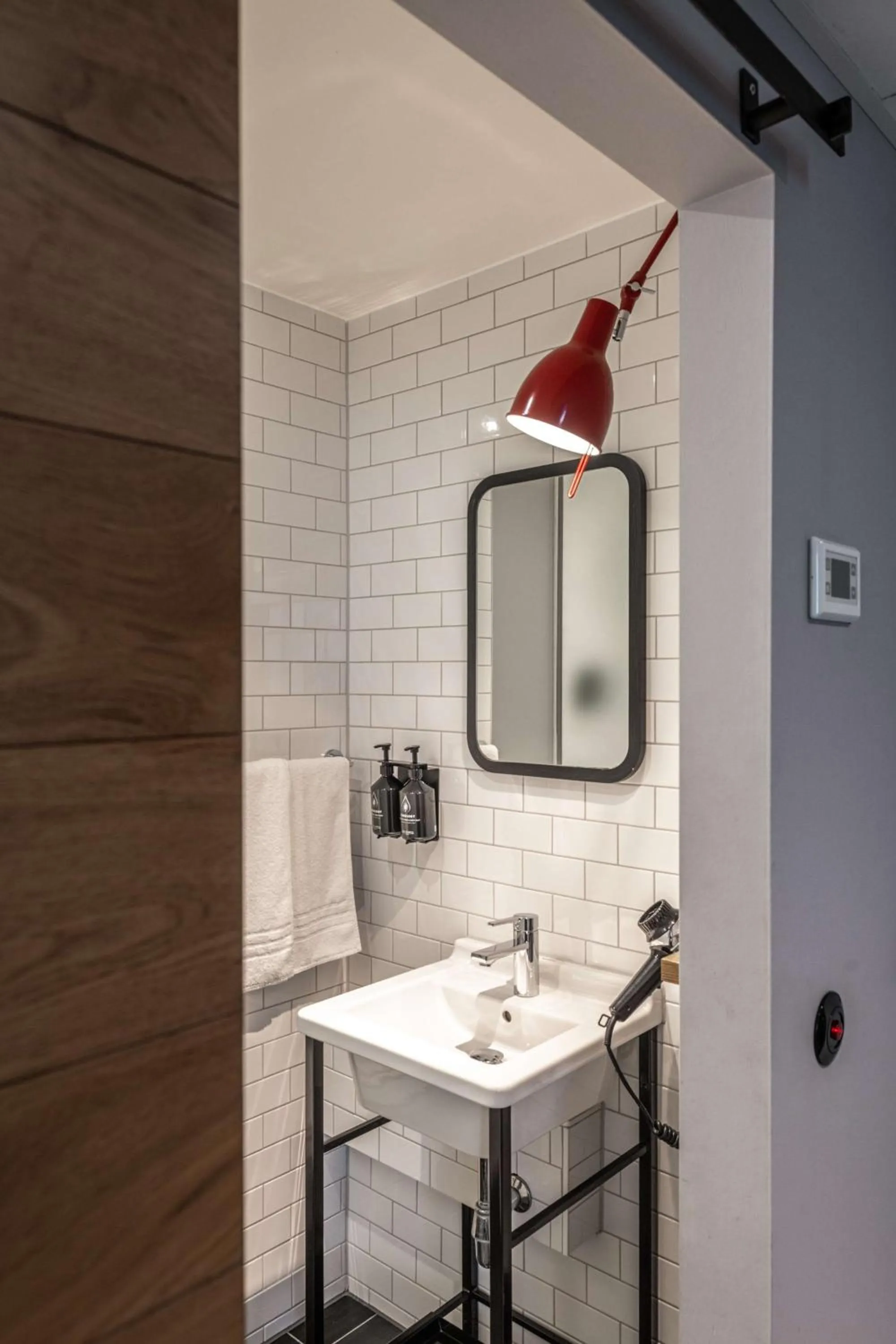 Bathroom in pentahotel Paris Charles de Gaulle