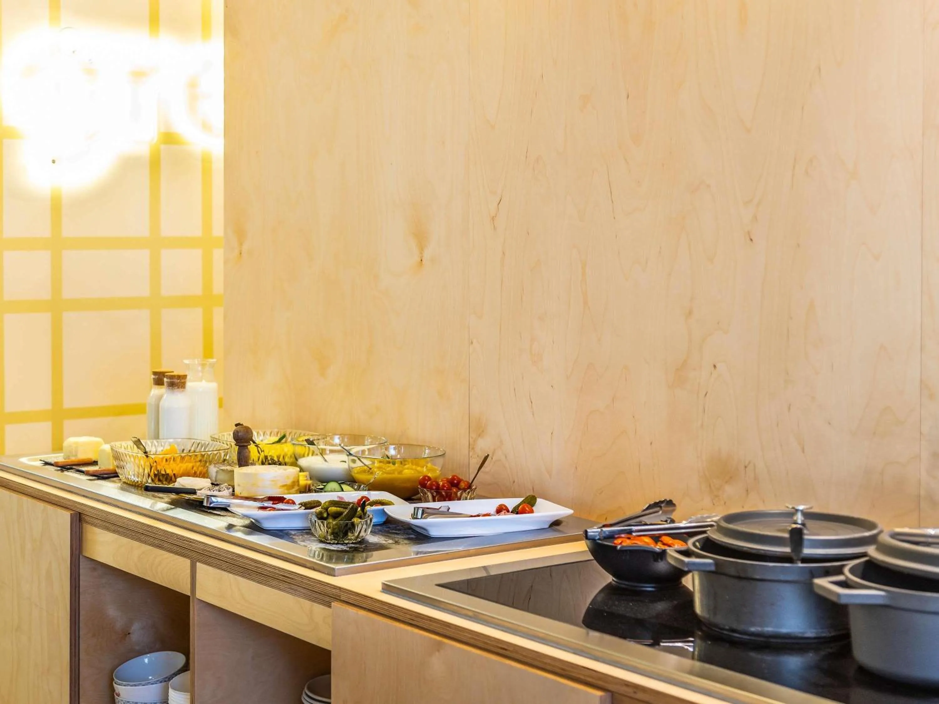 Breakfast in greet hotel Marseille Parc Chanot Velodrome