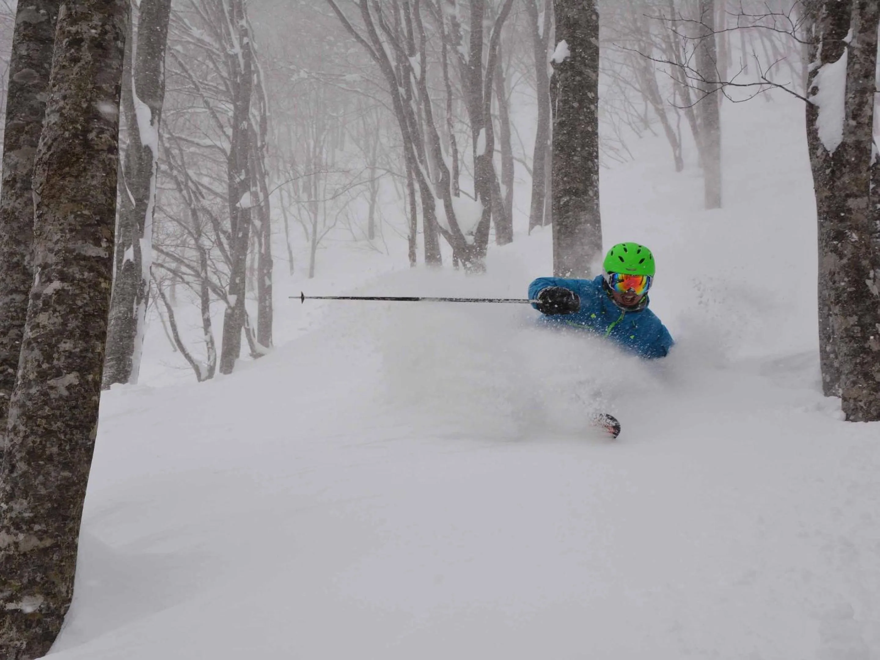 Skiing in Hakuba Hokujo