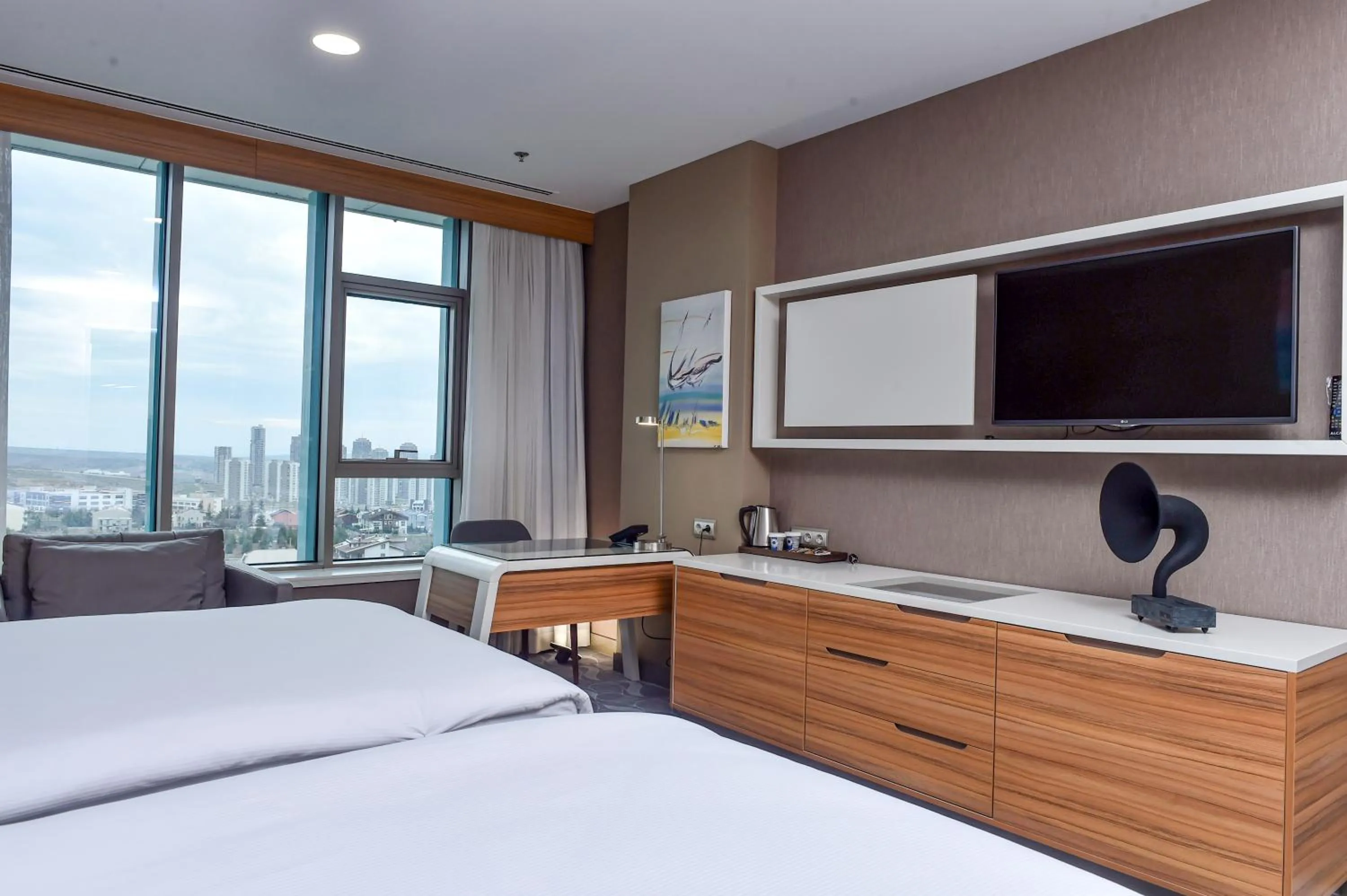 Bedroom, Bed in DoubleTree by Hilton Ankara Incek