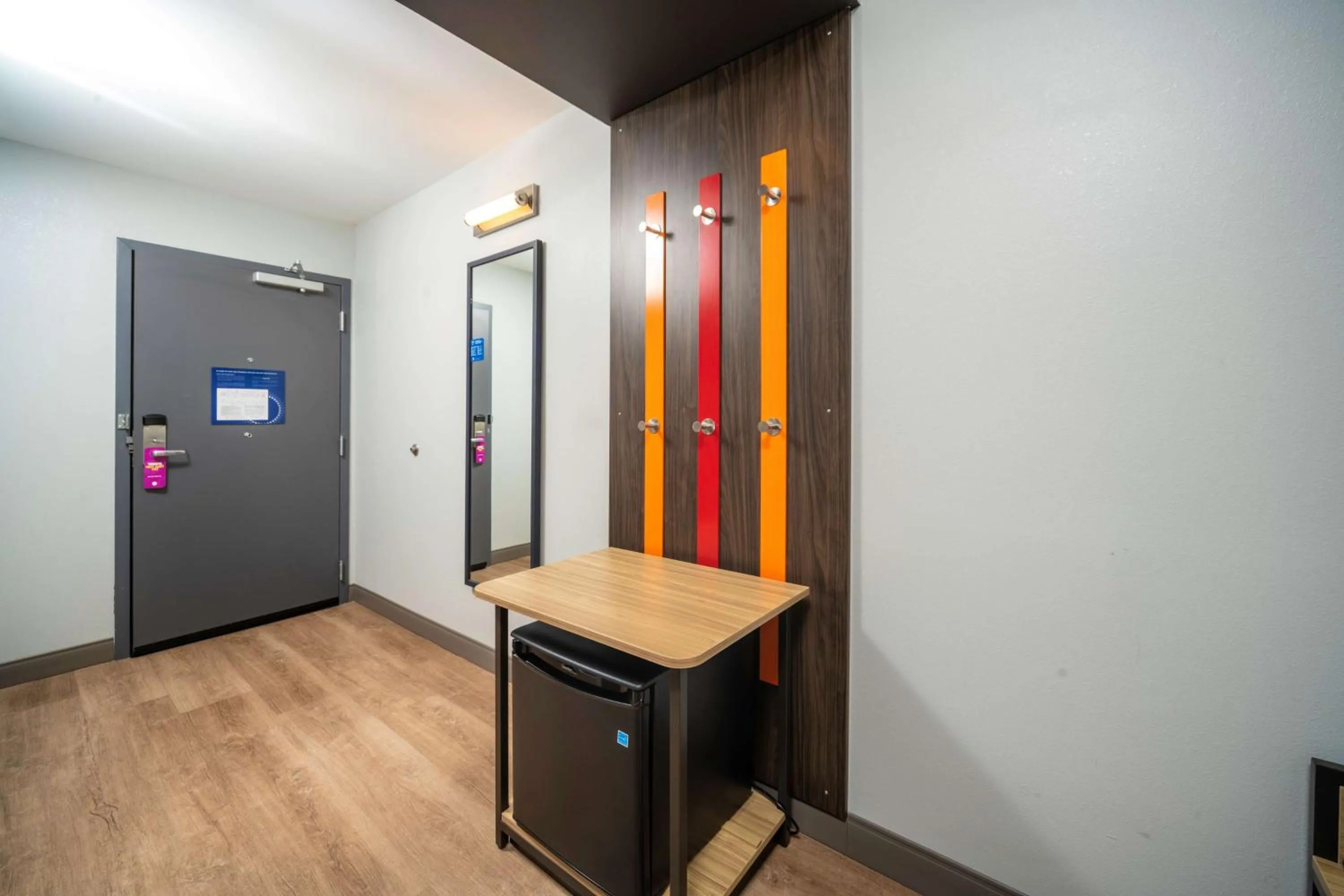 Photo of the whole room in Tru By Hilton Minneapolis Mall of America