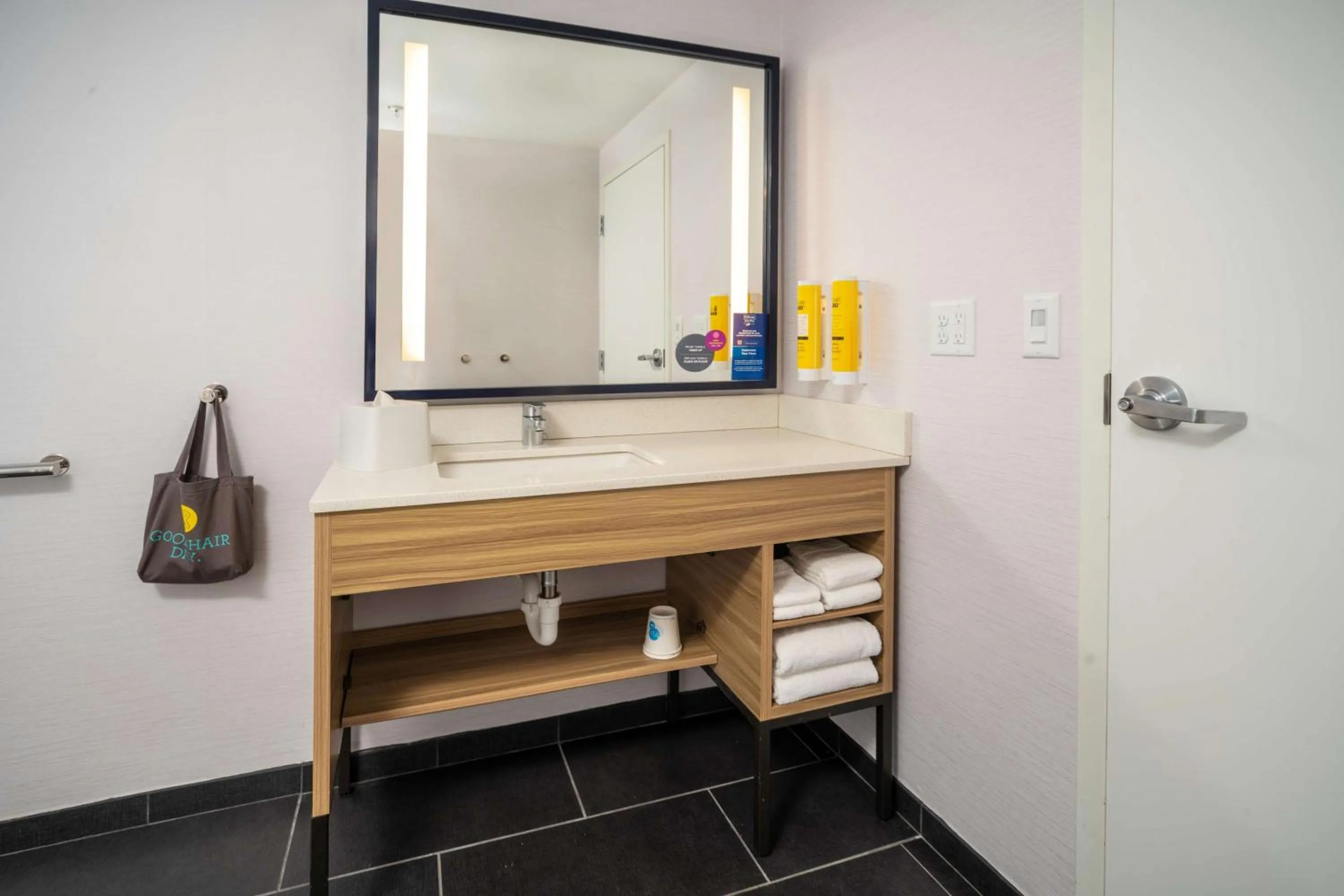 Bathroom in Tru By Hilton Minneapolis Mall of America