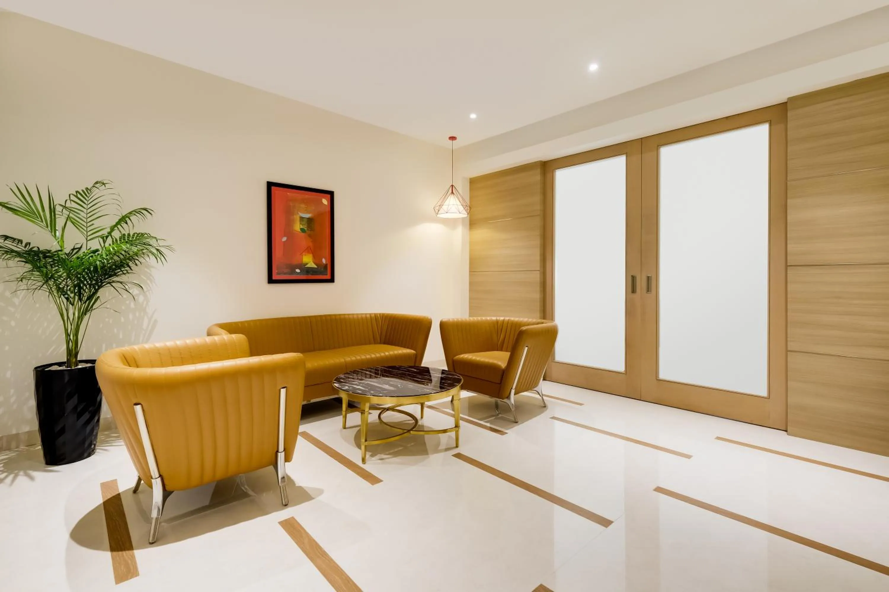 Living room in Red Fox by Lemon Tree Hotels, Vijayawada