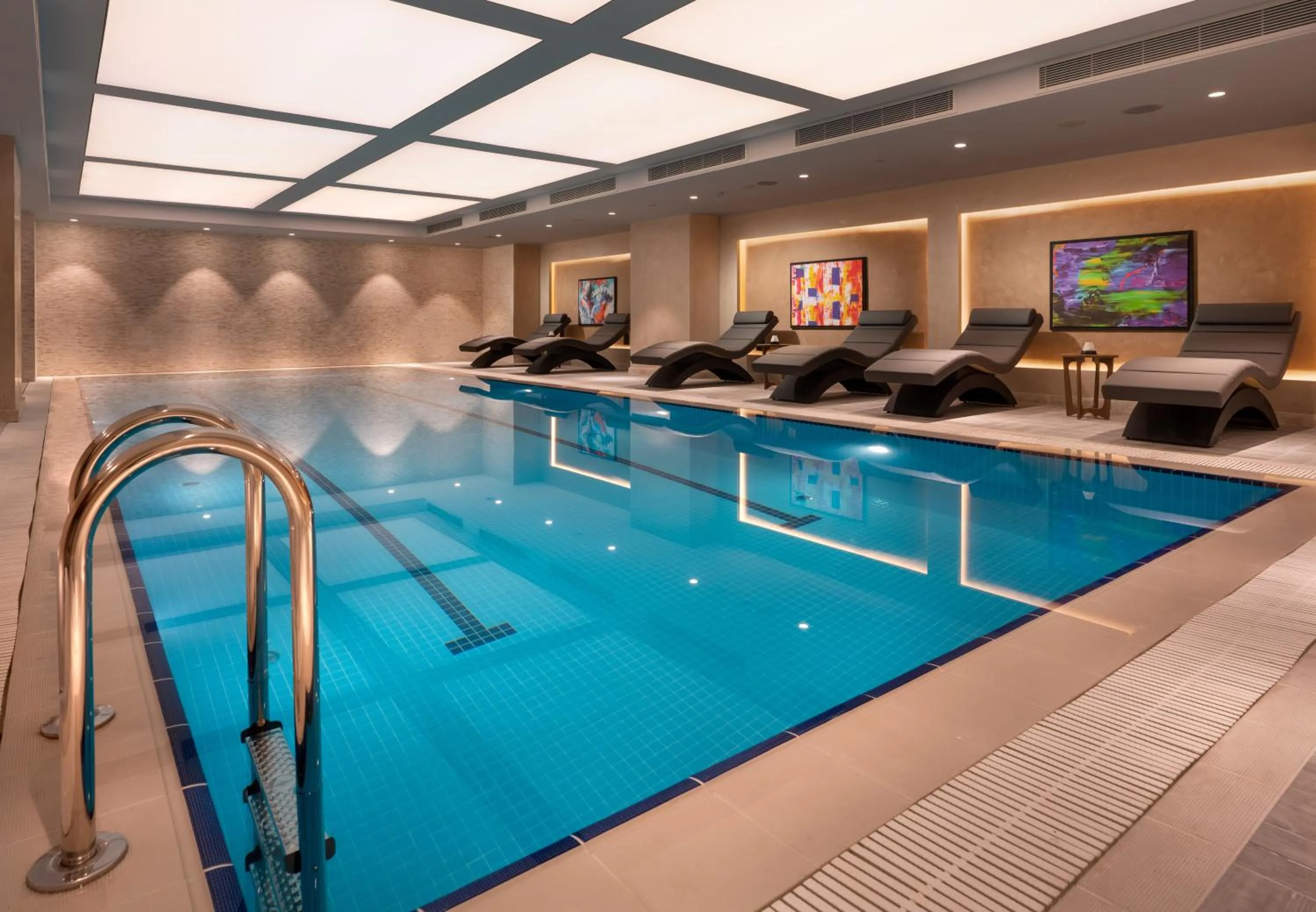 Swimming pool in Radisson Blu Hotel, Sakarya